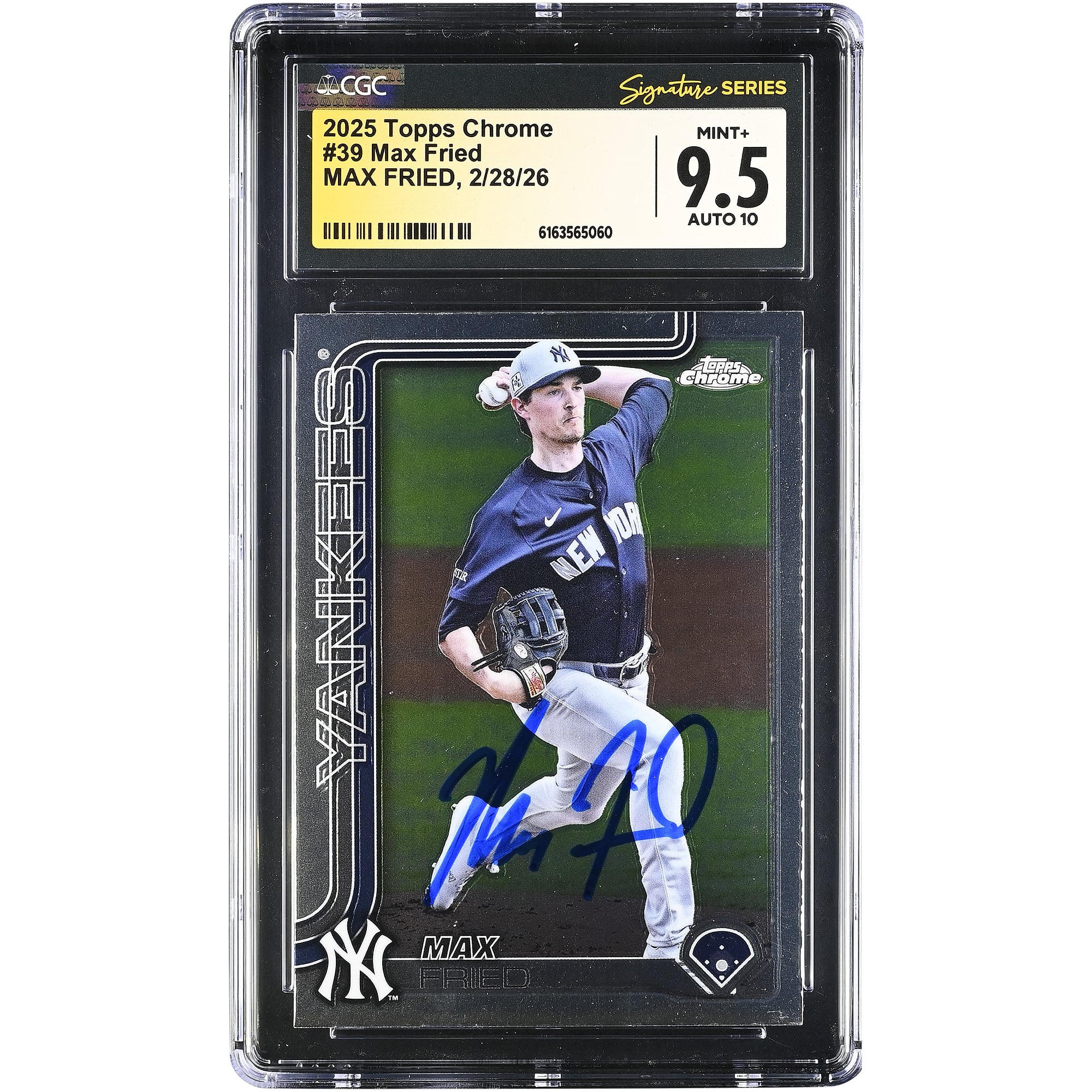 Max Fried New York Yankees Autographed 2025 Topps Chrome #39 CGC Authenticated / Card
