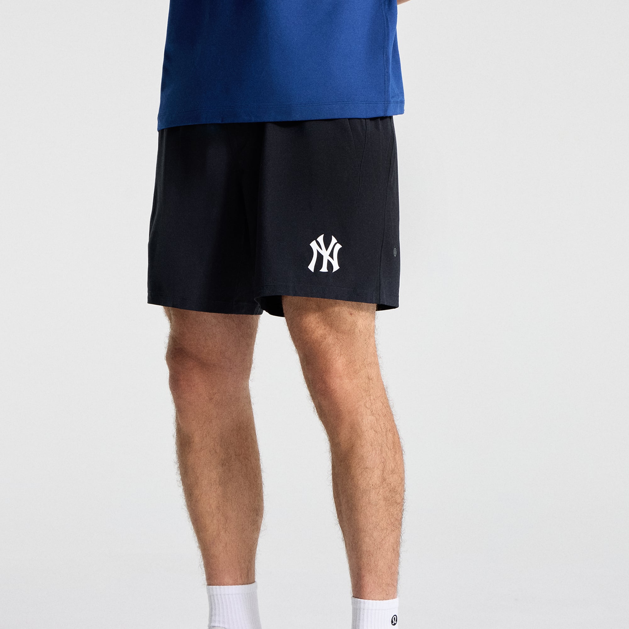 Short sans doublure Pace Breaker 7" noir pour homme de lululemon, motif Yankees New York