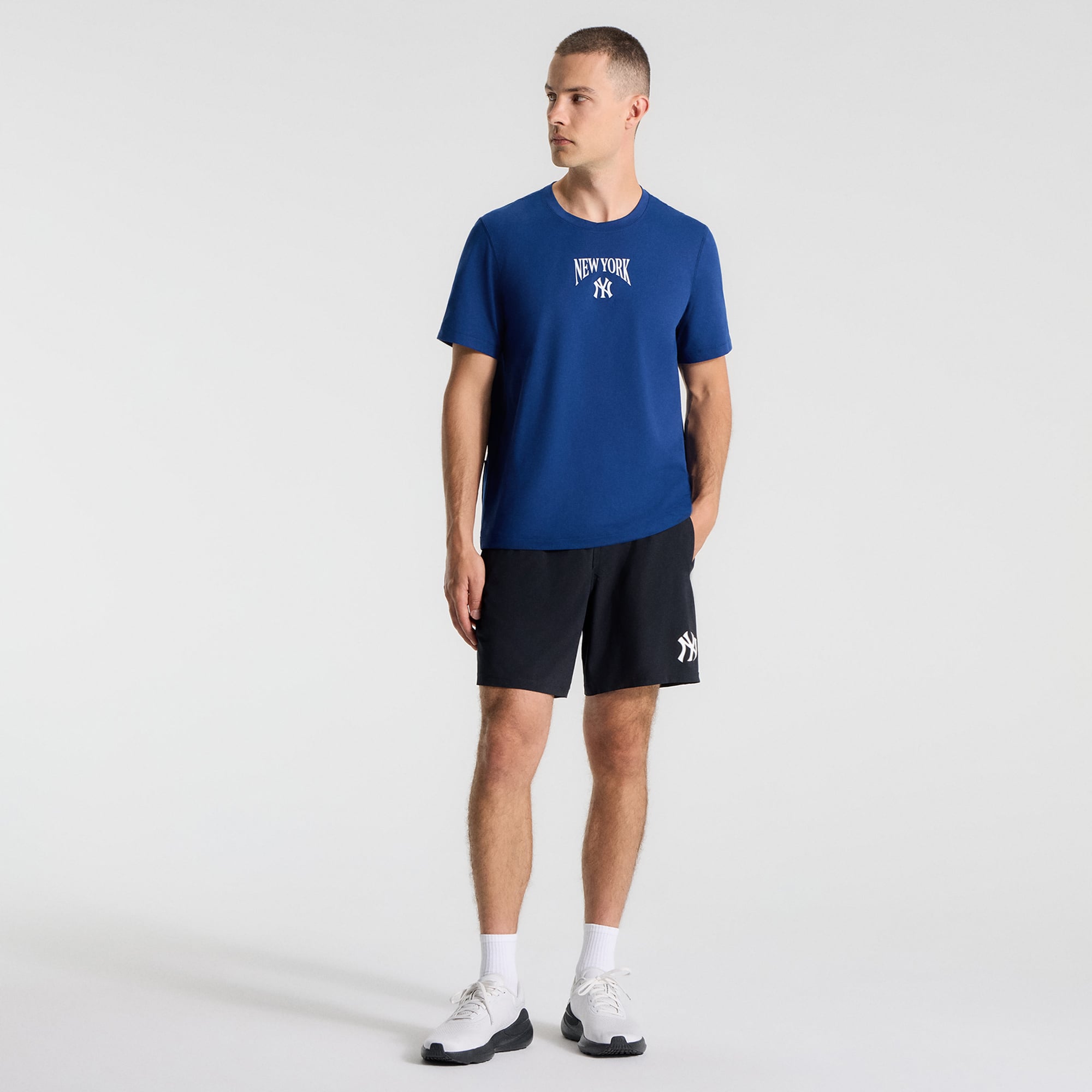 Short sans doublure Pace Breaker 7" noir pour homme de lululemon, motif Yankees New York