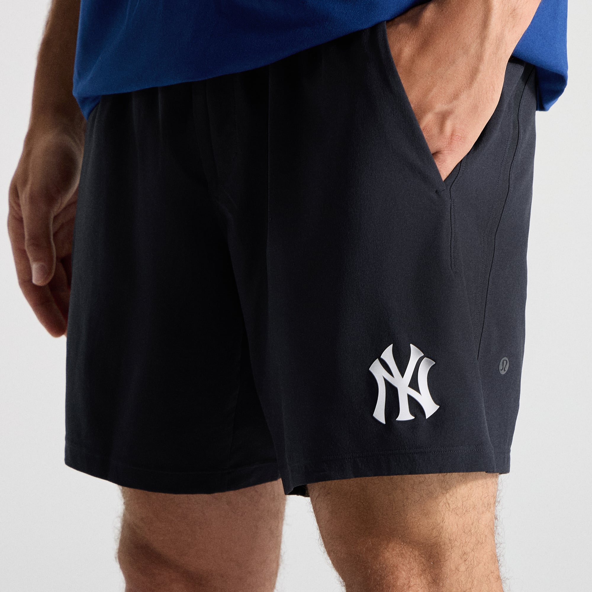 Short sans doublure Pace Breaker 7" noir pour homme de lululemon, motif Yankees New York