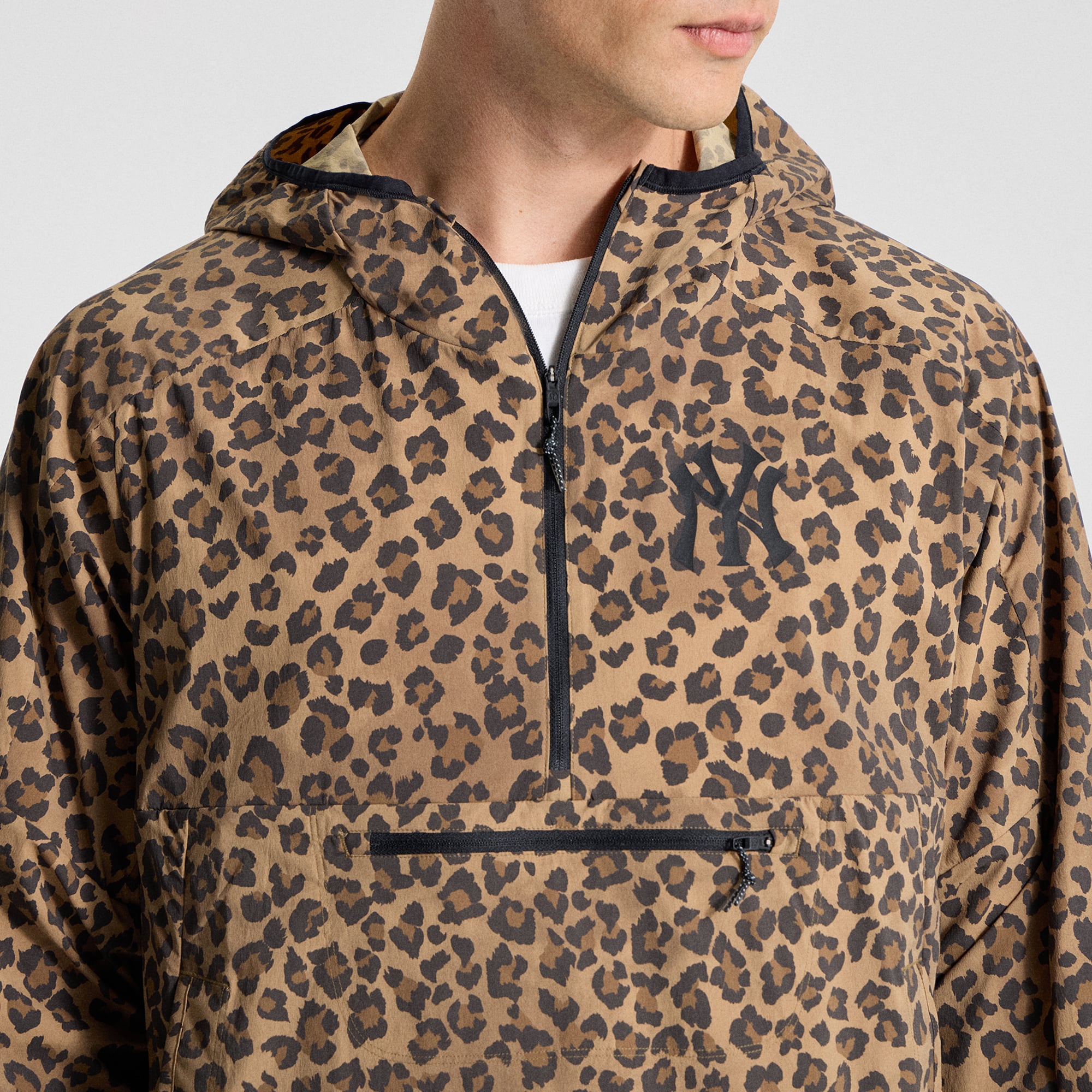 Men's lululemon New York Yankees Multi-Pocket Running Anorak *Leopard