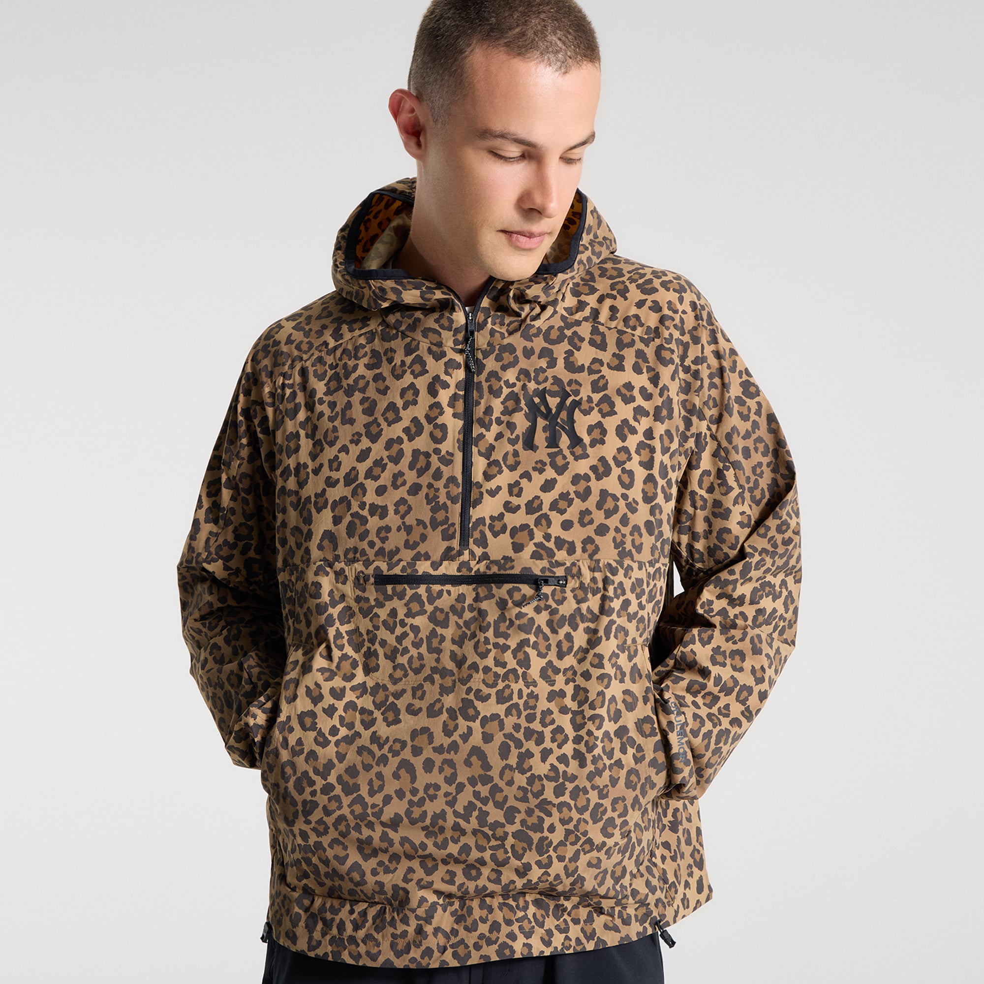 Men's lululemon New York Yankees Multi-Pocket Running Anorak *Leopard