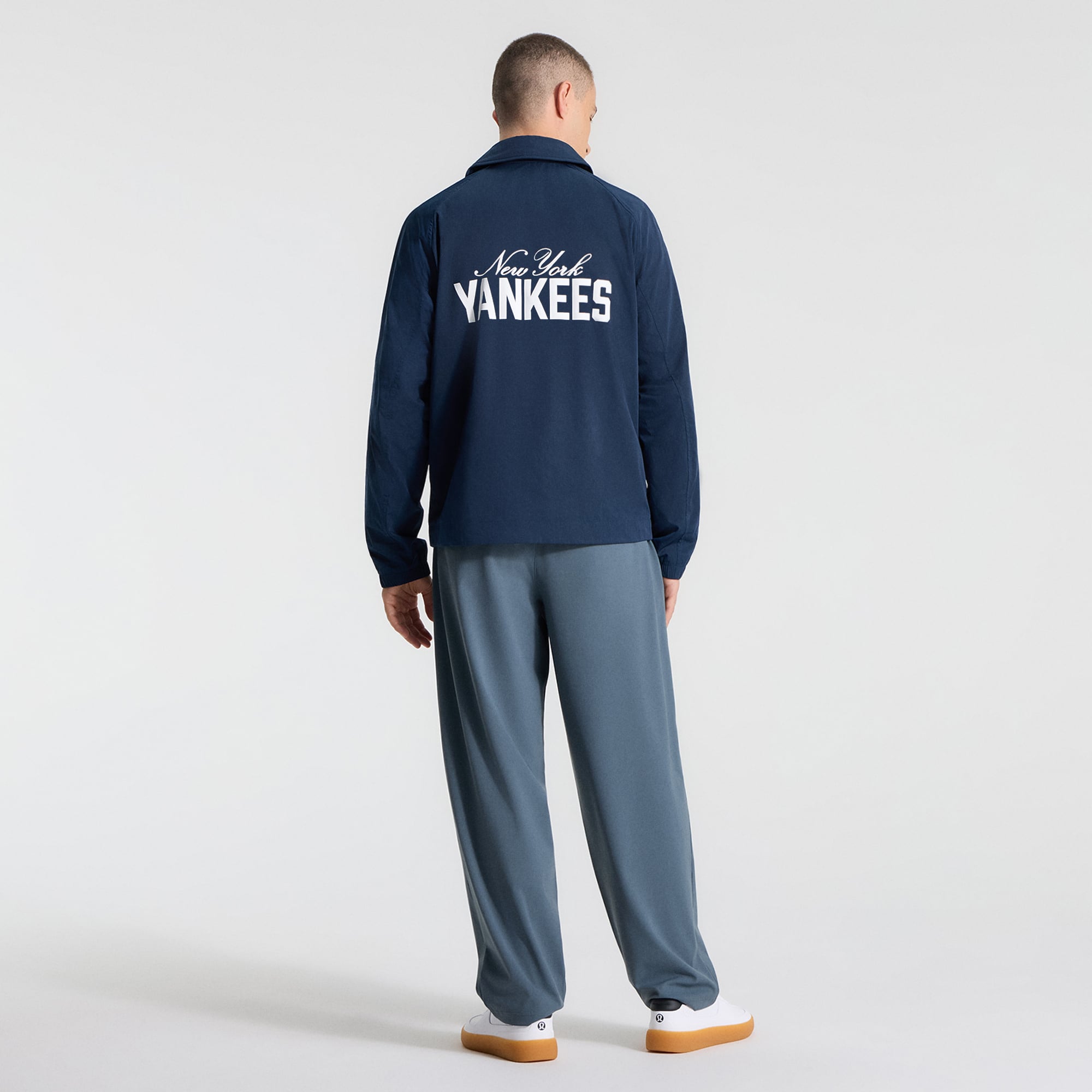 Veste d'entraîneur raglan True Navy New York Yankees de lululemon pour homme
