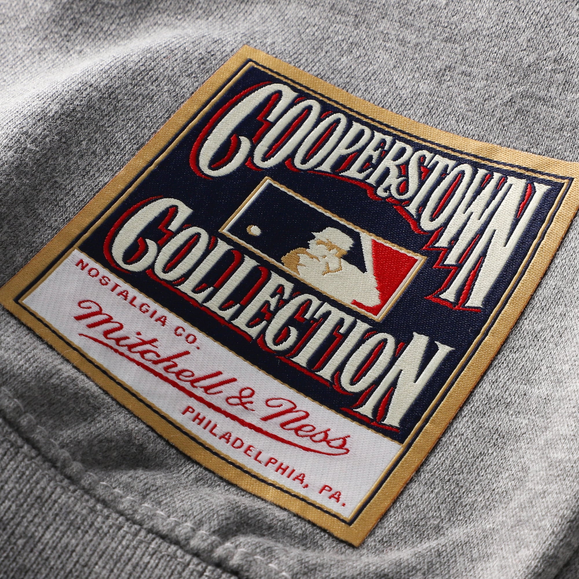 Men's Mitchell & Ness Derek Jeter Heather Gray New York Yankees Classic Player Number Sweatshirt