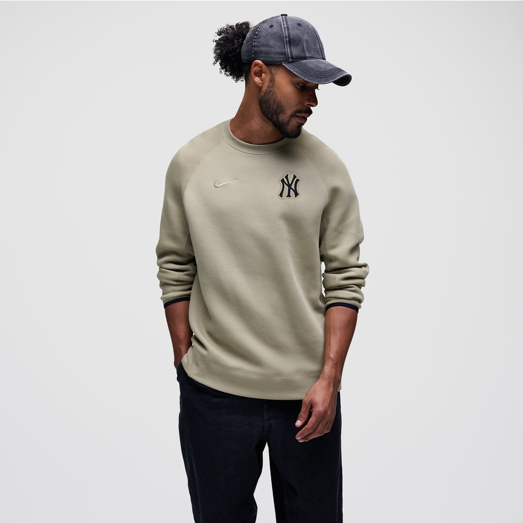 メンズ Nike Olive ニューヨーク・ヤンキース Tech フリース ラグラン 