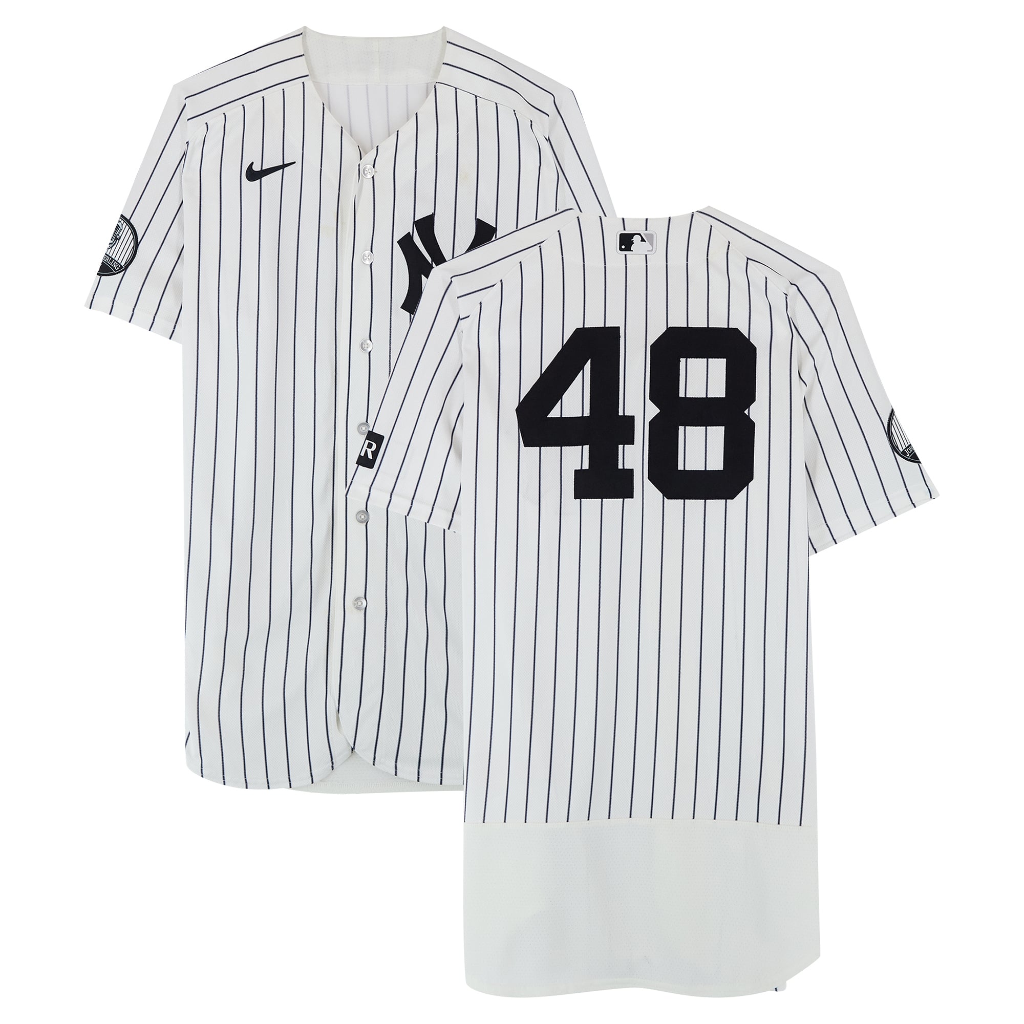 Maillot blanc à rayures Nike porté par Paul Goldschmidt (New York Yankees), numéro 48, contre les Minnesota Twins le 5 juillet 2026.