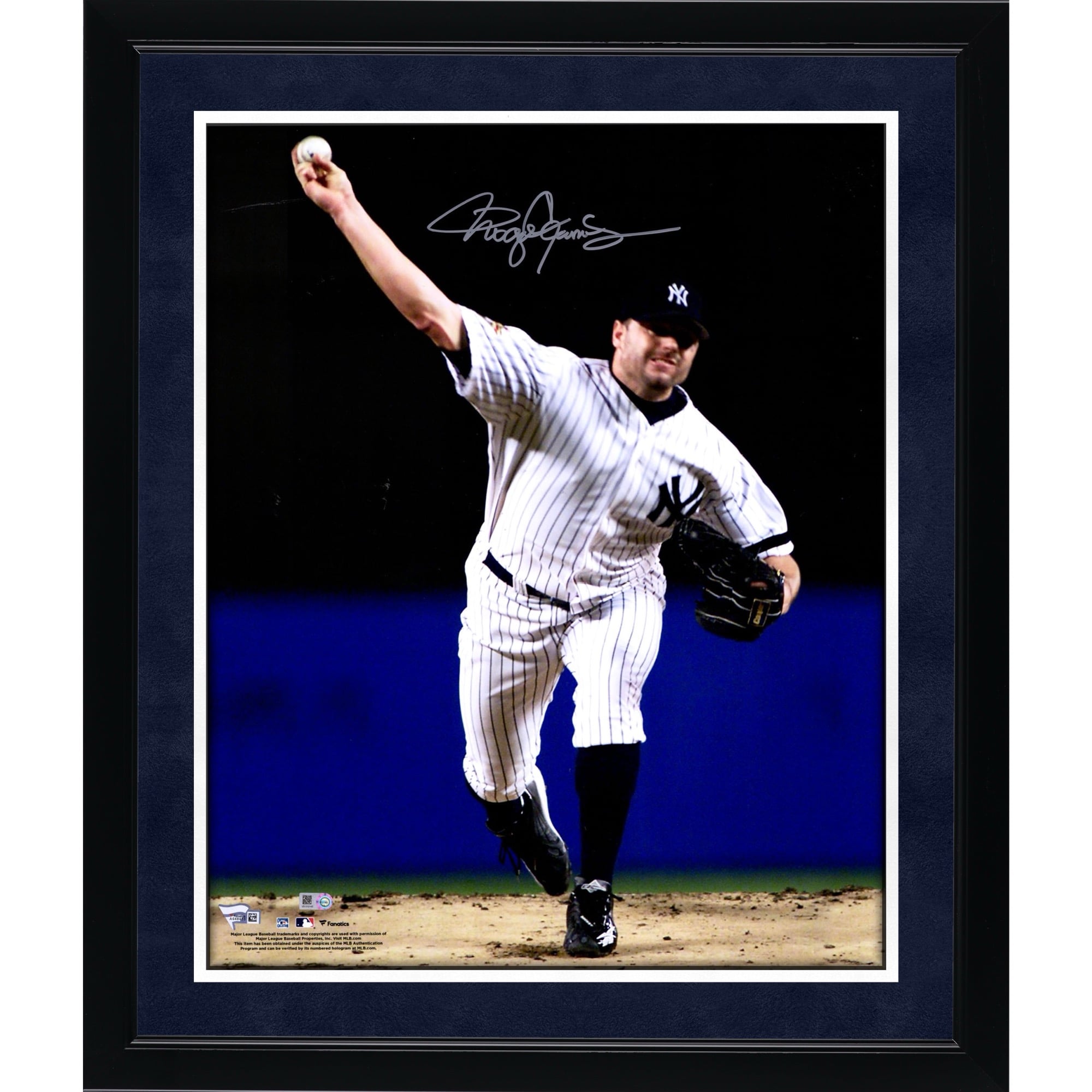 Photo de livraison autographiée de Roger Clemens, joueur des Yankees de New York (40,6 x 50,8 cm).