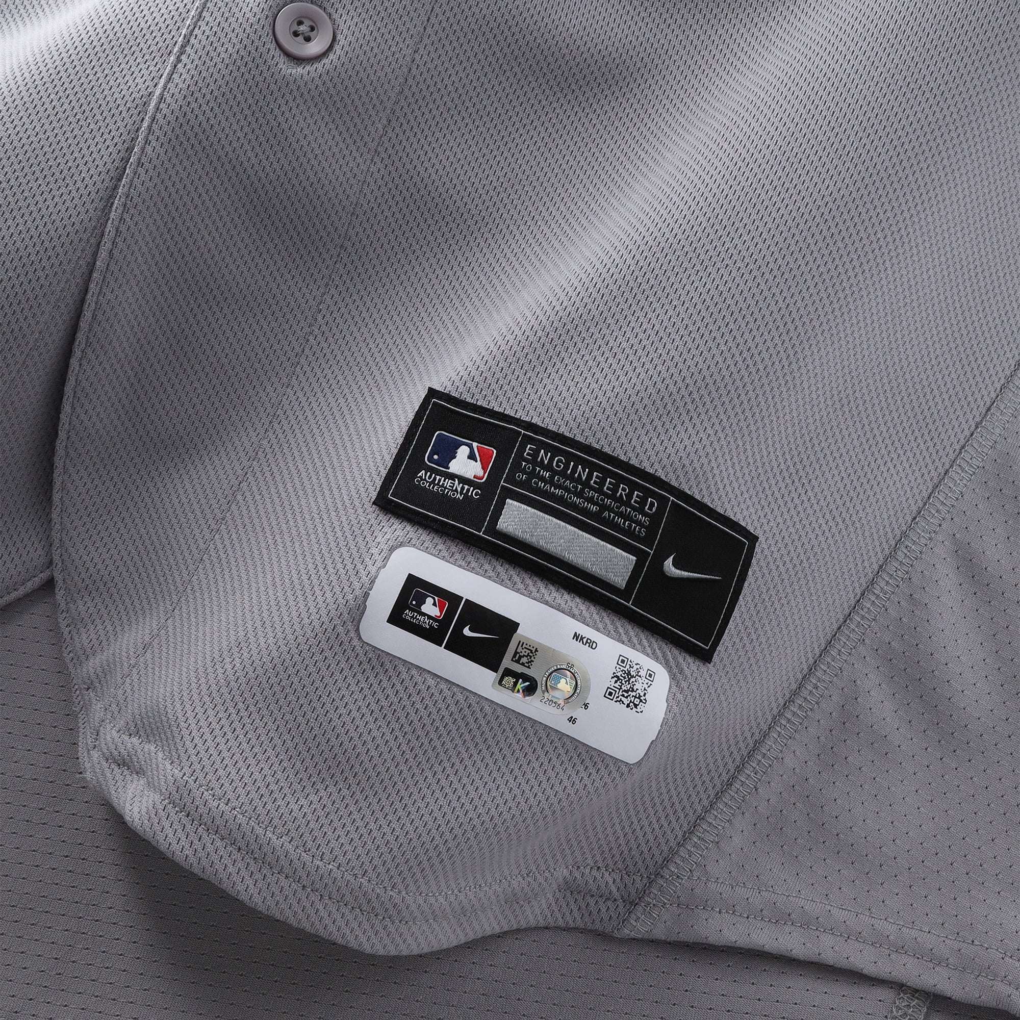 Maillot gris Nike n° 12 porté par Trent Grisham des Yankees de New York contre les Nationals de Washington le 12 juillet 2026