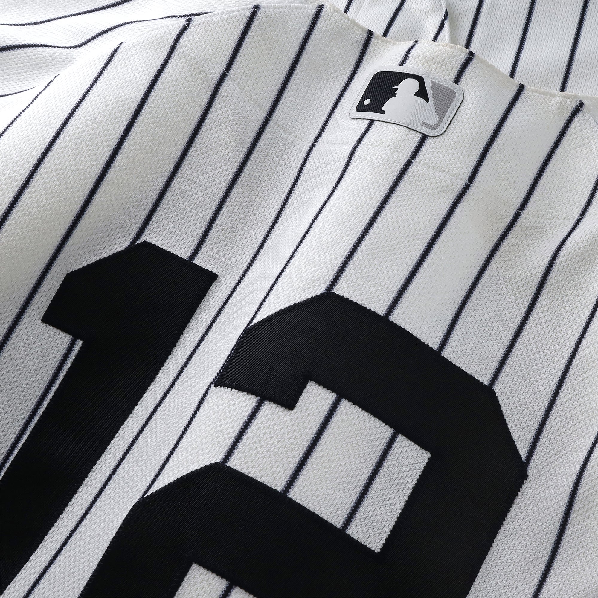 Maillot blanc à rayures Nike n° 12 porté par Trent Grisham des Yankees de New York lors du match contre les Pirates de Pittsburgh le 22 juillet 2026 - Deuxième match du programme double