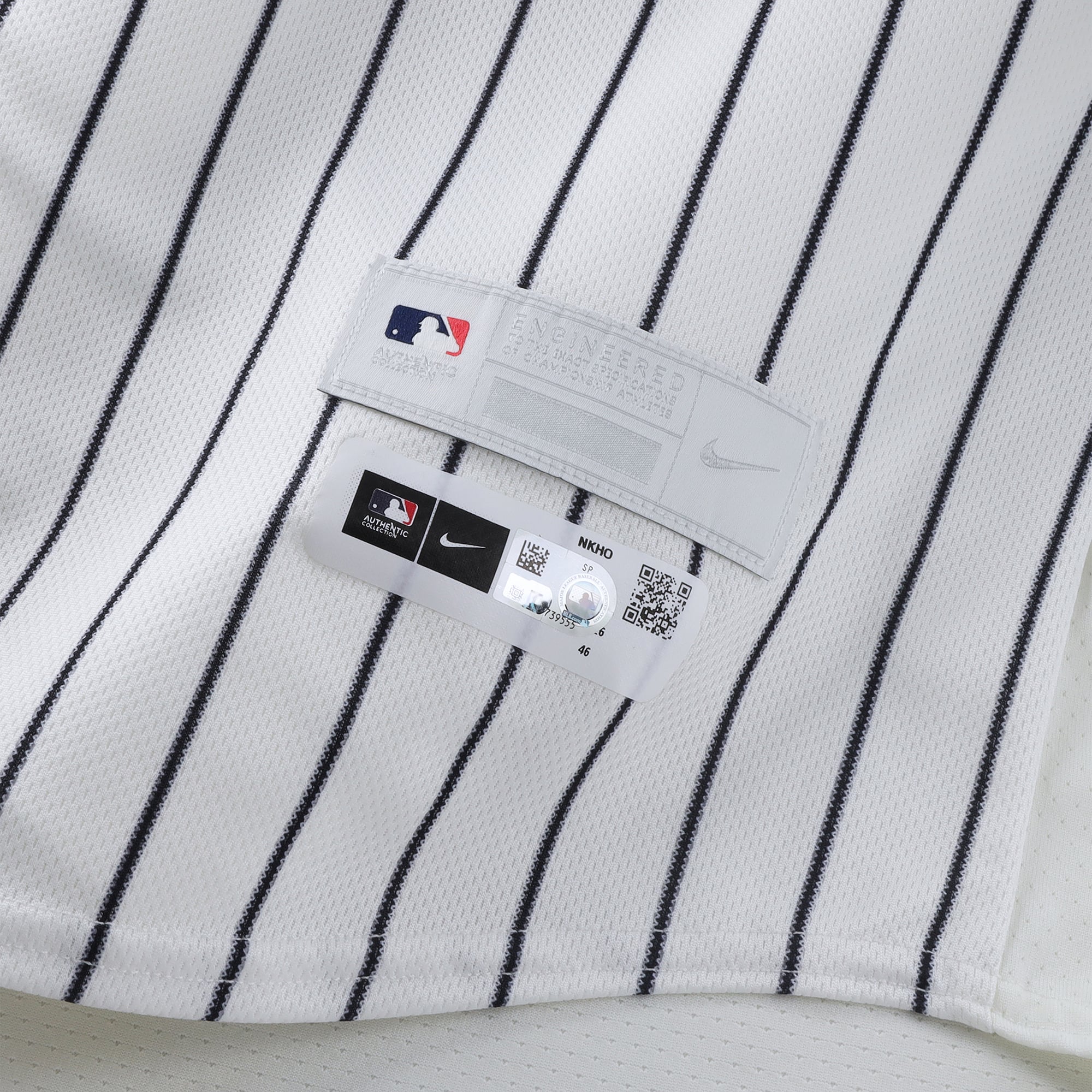 Maillot blanc à rayures Nike n° 12 porté par Trent Grisham des Yankees de New York lors du match contre les Pirates de Pittsburgh le 22 juillet 2026 - Deuxième match du programme double