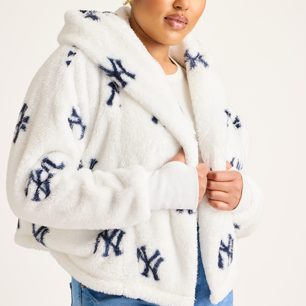 Veste Sherpa courte légère pour femme de Jill Martin, blanche