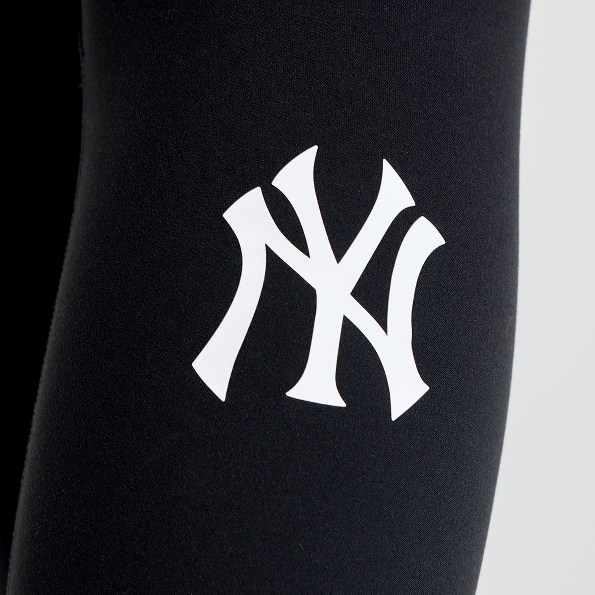Women's lululemon Black New York Yankees Align™ High-Rise Pants
