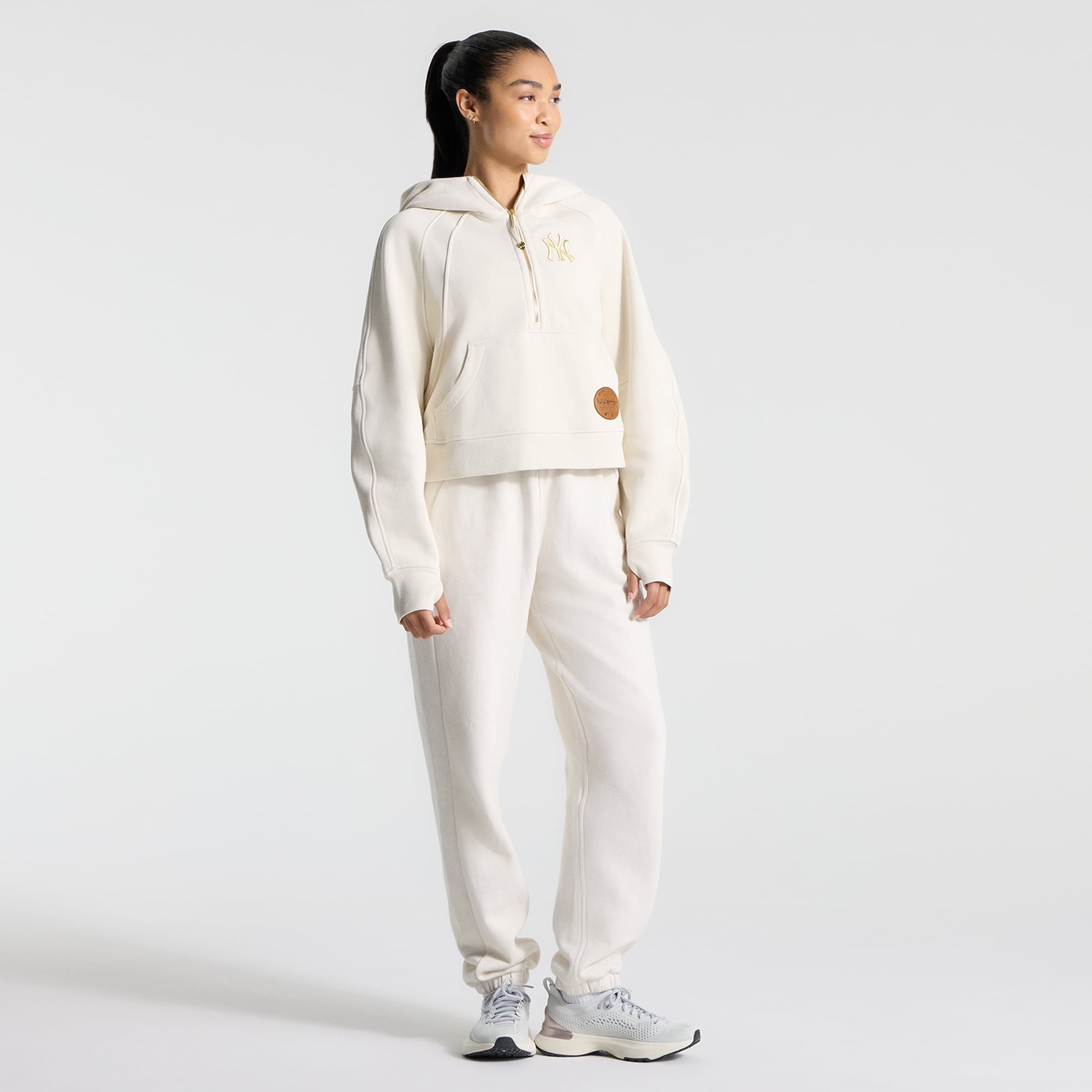 Sweat à capuche oversize demi-zip lululemon crème New York Yankees pour femme
