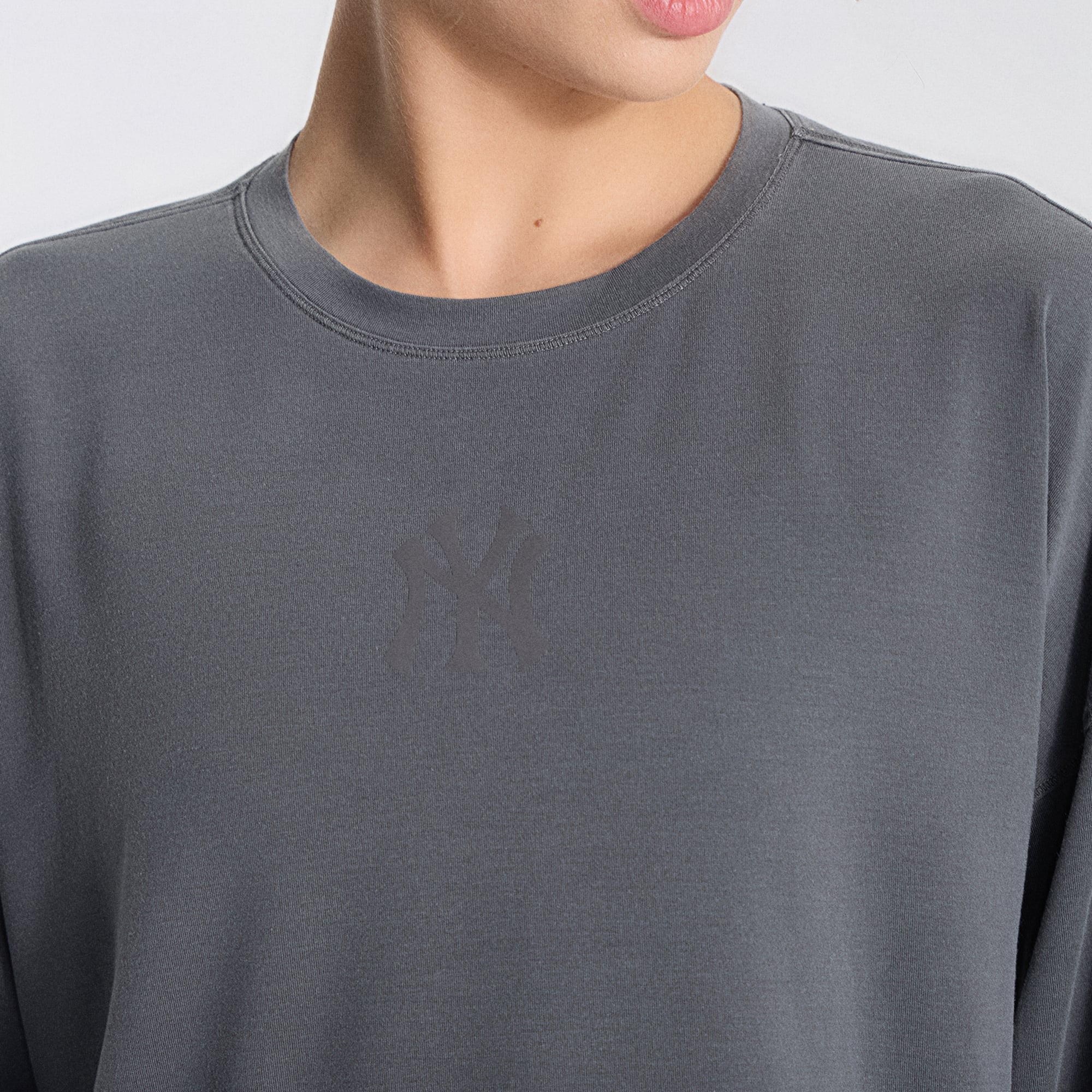 Women's lululemon Graphite Grey New York Yankees Easy Set Relaxed Fit Long Sleeve T-Shirt