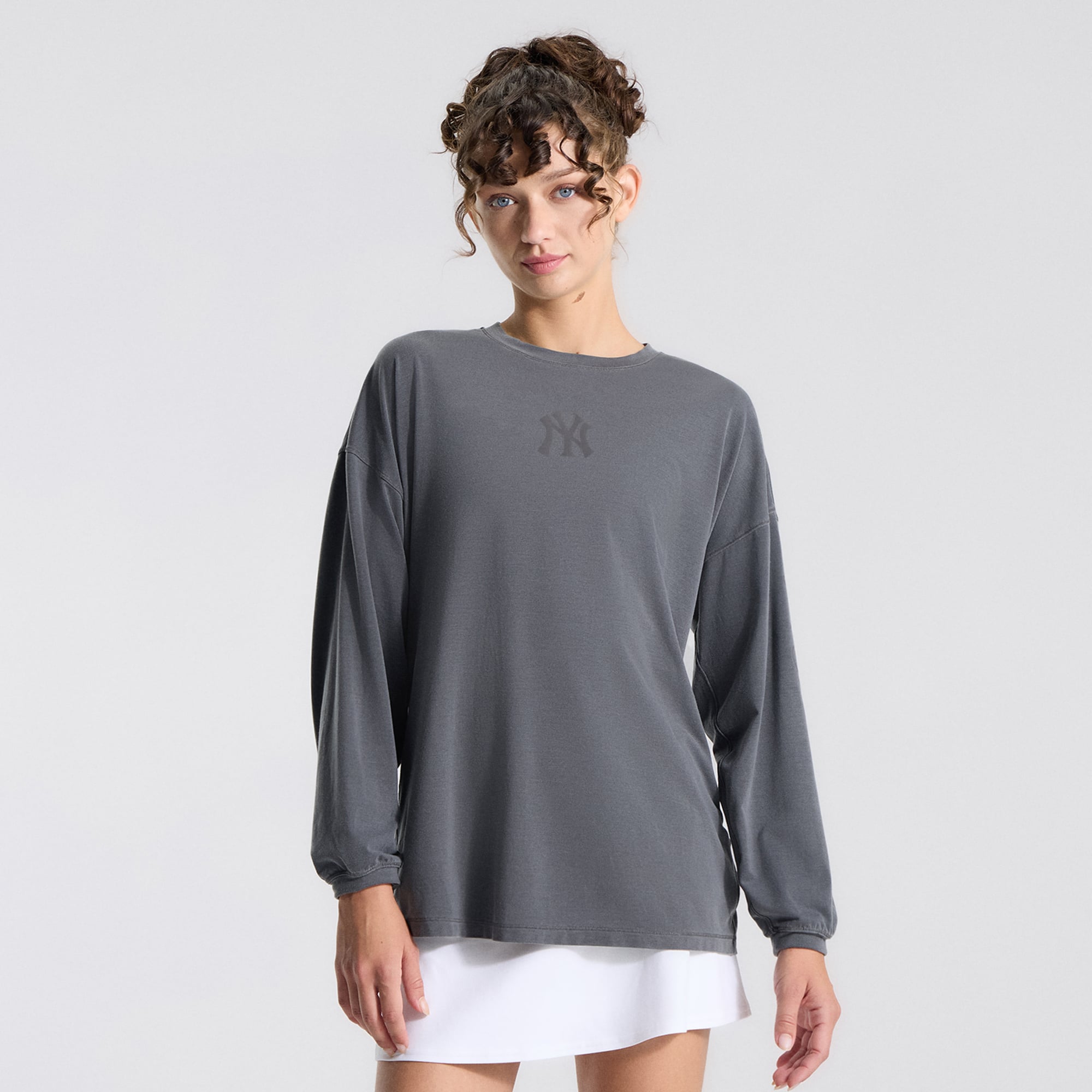 Women's lululemon Graphite Grey New York Yankees Easy Set Relaxed Fit Long Sleeve T-Shirt