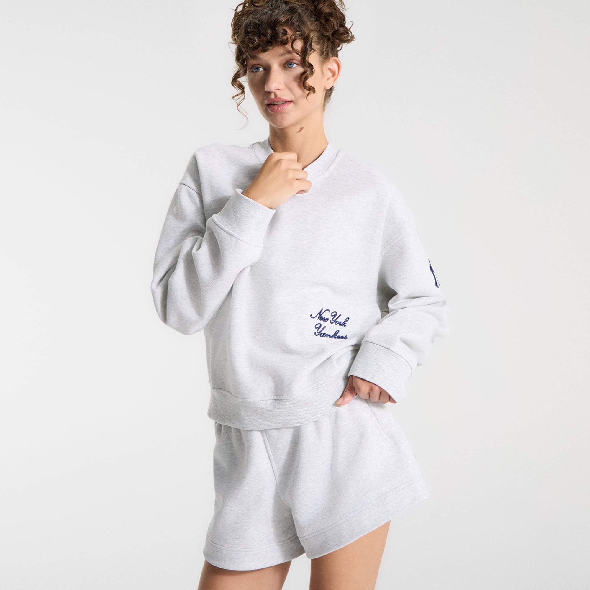Sweat-shirt oversize à col rond True Navy Steady State des Yankees de New York lululemon pour femmes