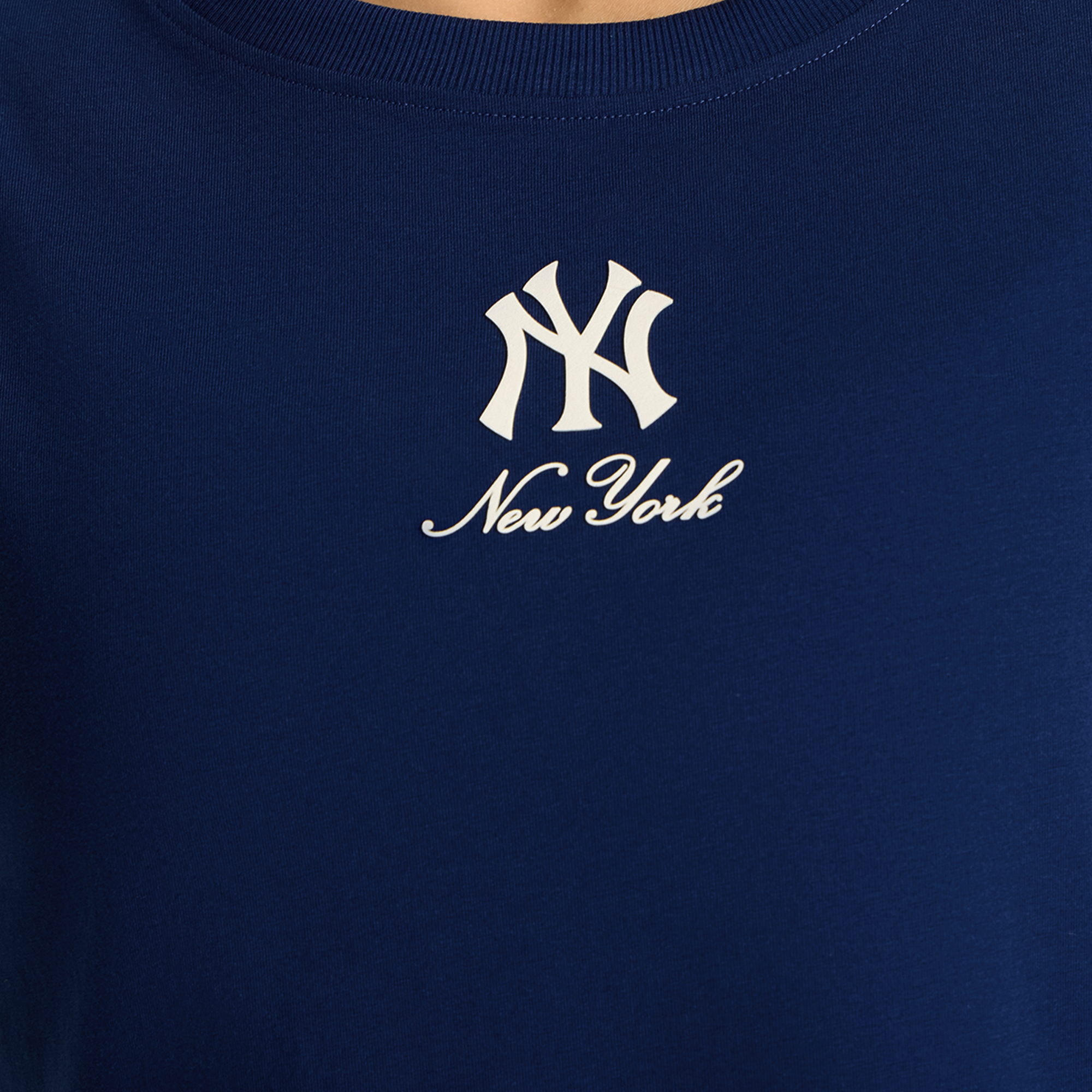 T-shirt en coton biologique lululemon Midnight Shadow New York Yankees All Yours pour femme