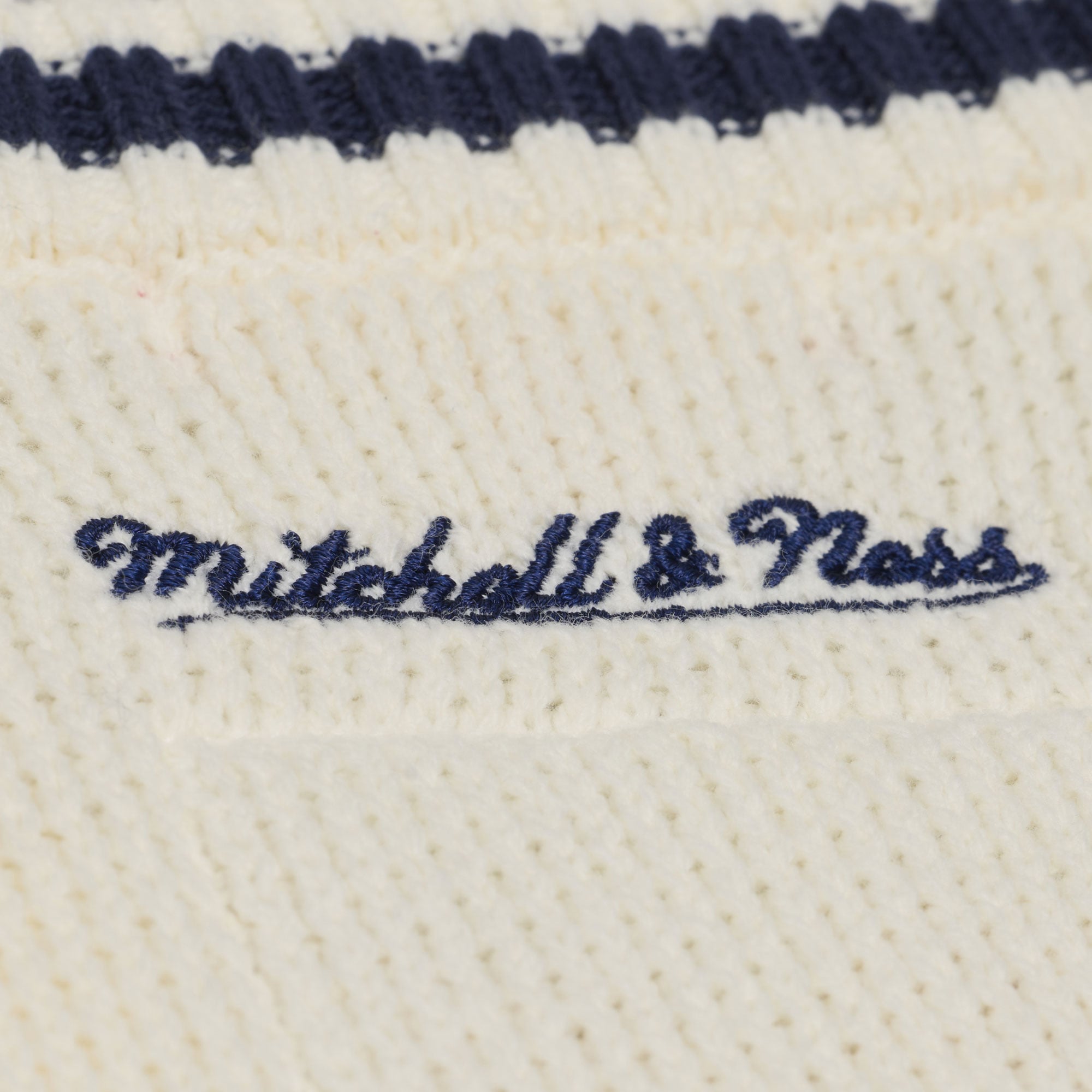 Gilet sans manches Mitchell & Ness crème pour femme, collection New York Yankees Cooperstown, style rétro.