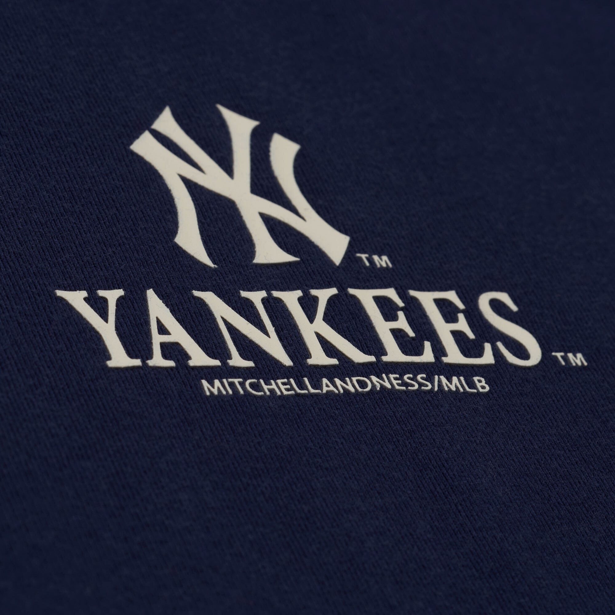 T-shirt court à manches carrées Mitchell & Ness bleu marine New York Yankees pour femme