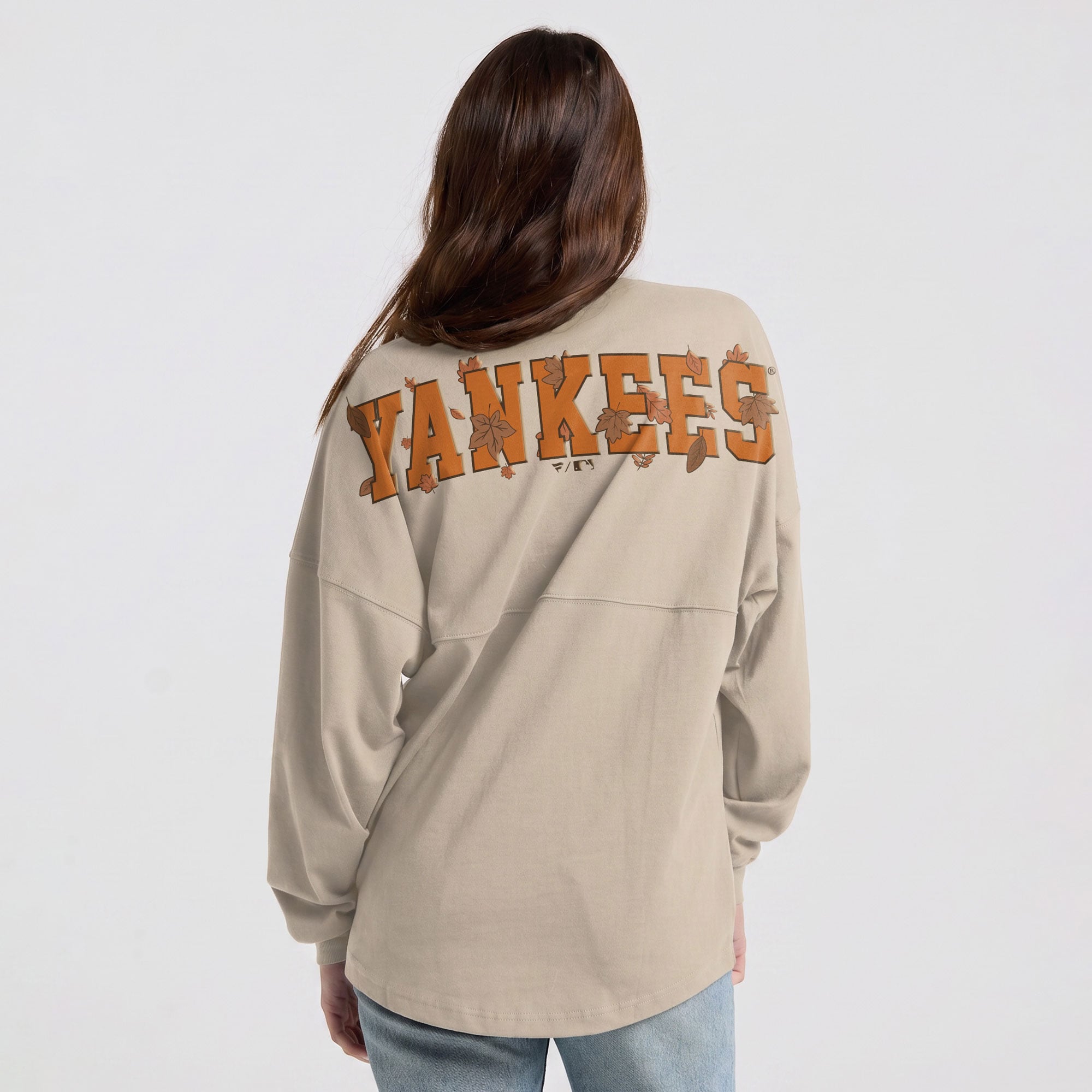 T-shirt à manches longues Spirit Jersey crème pour femme, motif feuilles d'automne des Yankees de New York