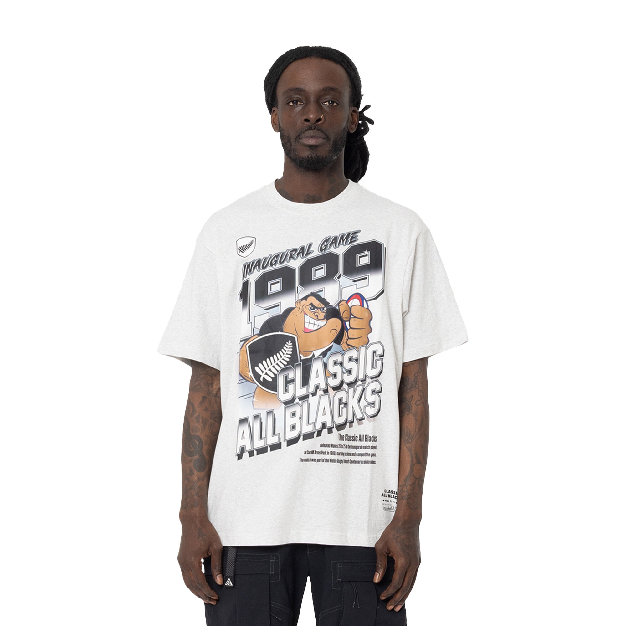 ミッチェル＆ネスのクラシックなオールブラックス就任ゲームTシャツ