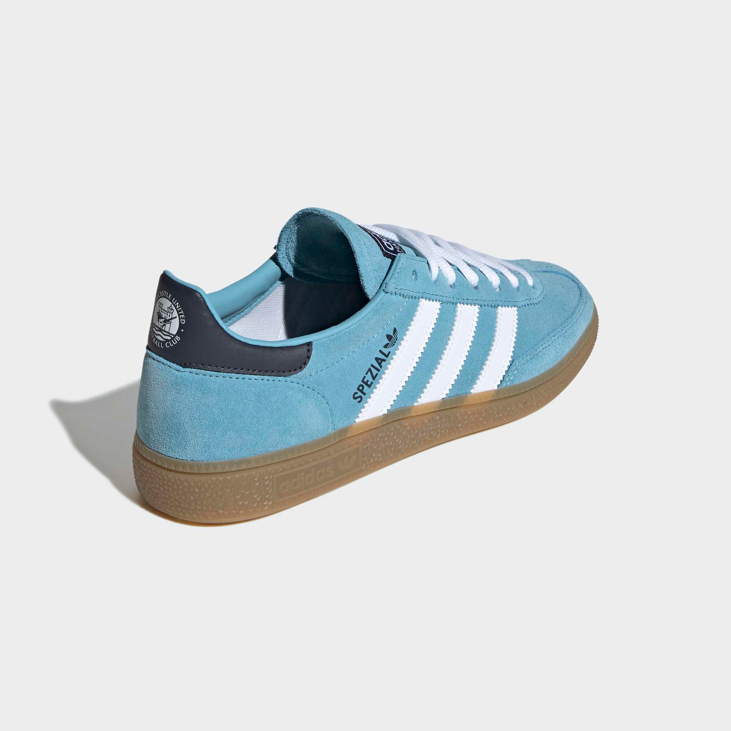 Chaussures de handball adidas bleues Newcastle United pour hommes