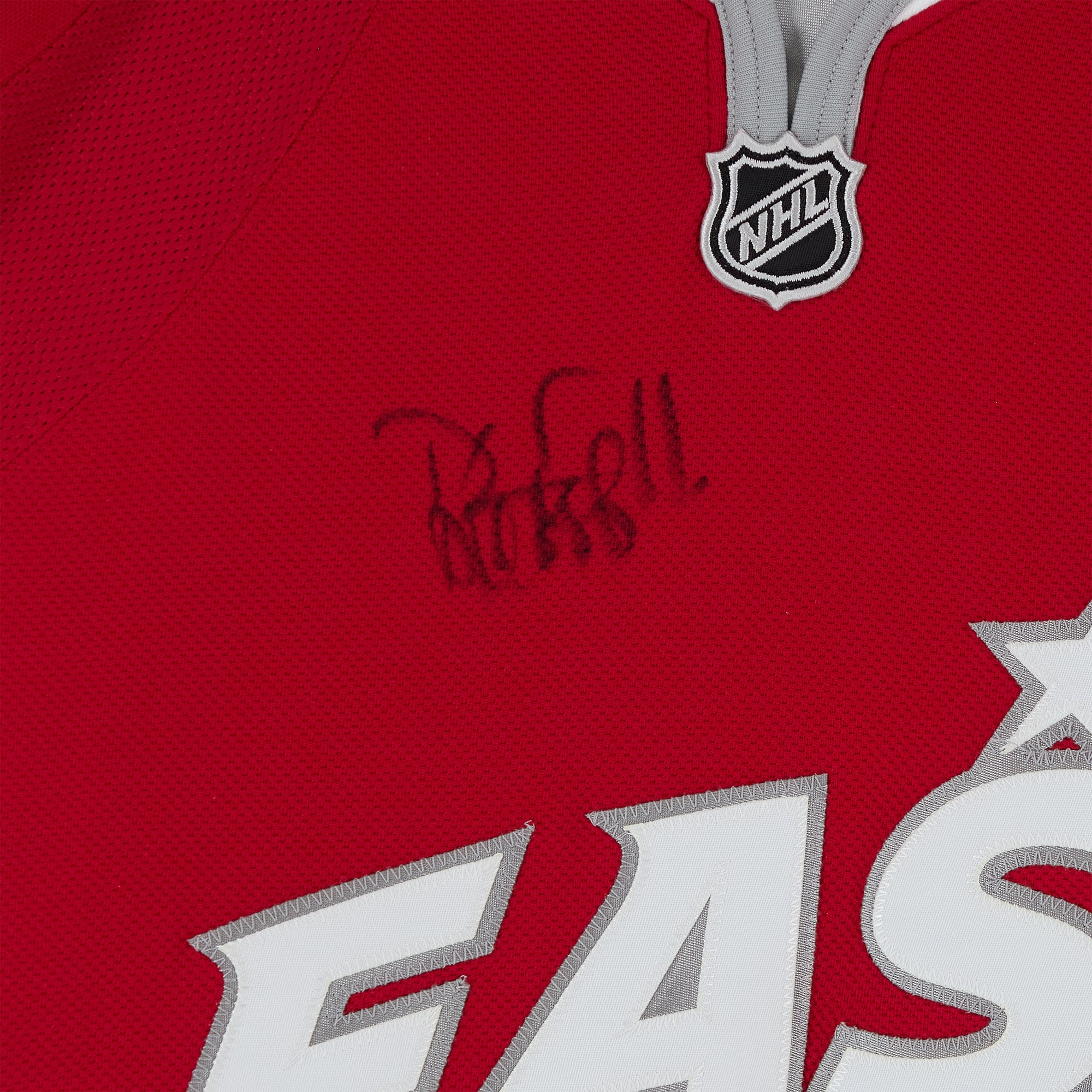 Maillot rouge autographié de Daniel Alfredsson (Conférence de l'Est) lors du Match des étoiles de la LNH 2008.