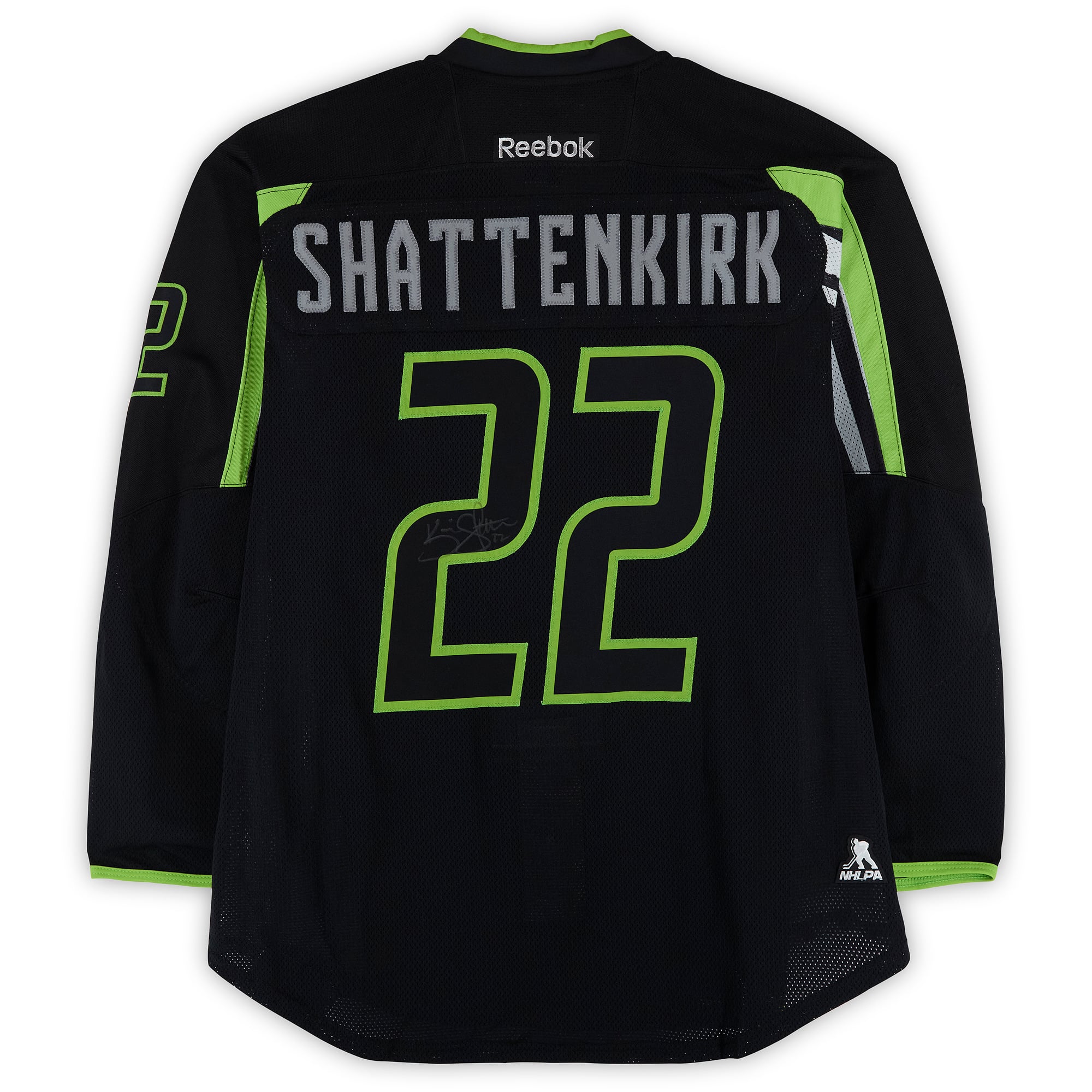Maillot noir Reebok n° 22 autographié par Kevin Shattenkirk (équipe Foligno) lors du match des étoiles de la LNH 2015.