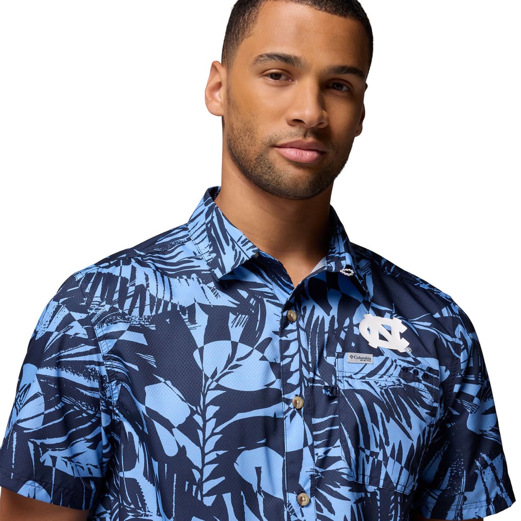 Men's Columbia Carolina Blue North Tar Heels Super Slack Tide Omni-Wick Button-Up Shirt Size: Large