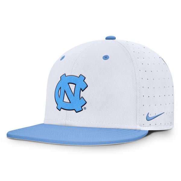 Casquette UNC University North Carolina Tar Heels - Bord Court, Neuve Sans étiquette, Modèle Sku29