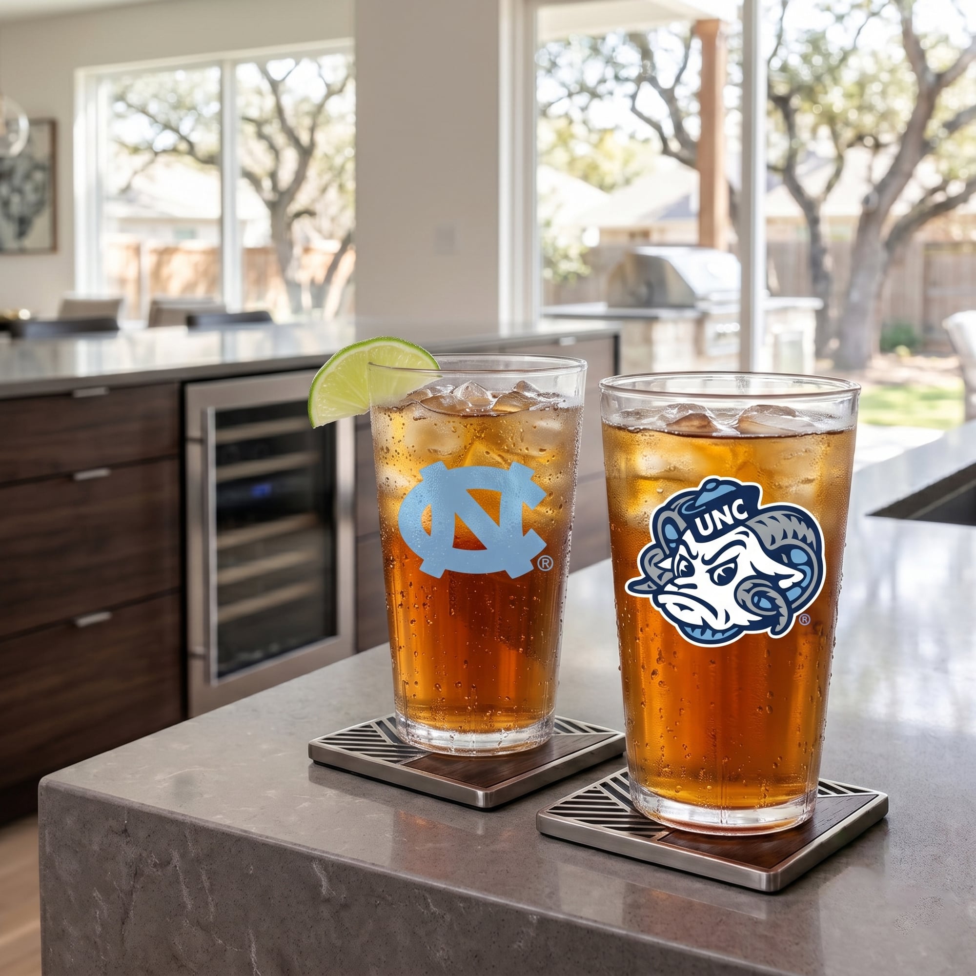 Ensemble de deux gobelets isothermes North Carolina Tar Heels de 710 ml (24 oz) en Tritan