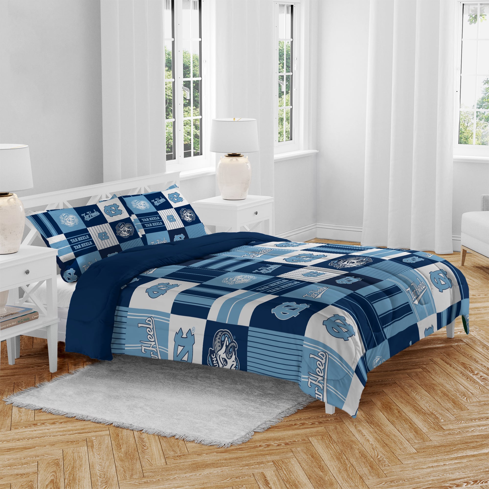 Ensemble de literie trois pièces Pegasus North Carolina Tar Heels à carreaux patchwork pour lit double/queen