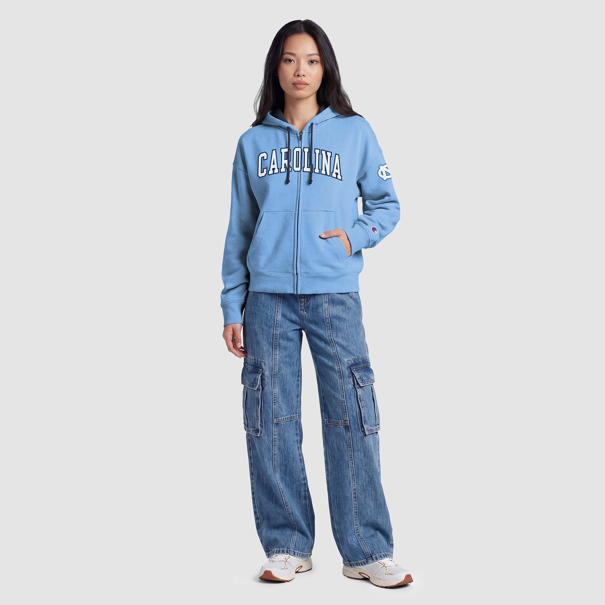 Sweat à capuche zippé en polaire Champion bleu marine pour femme, modèle North Carolina Tar Heels Arch.