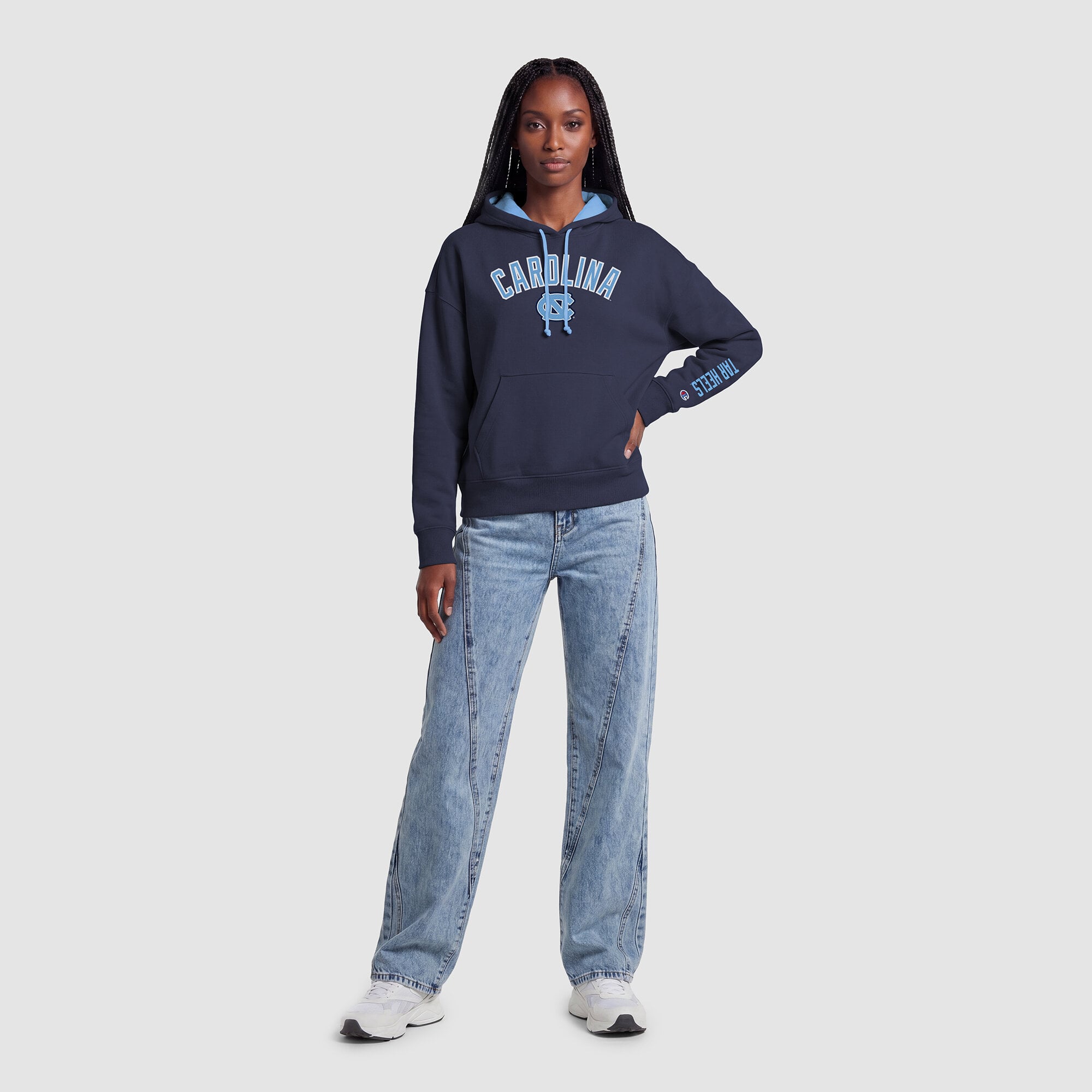 Sweat à capuche bleu marine Champion North Carolina Tar Heels pour femmes