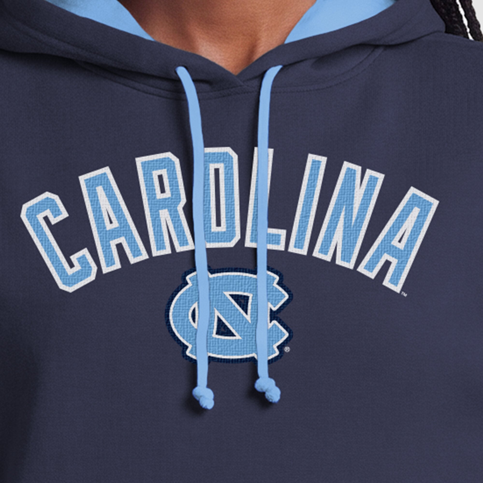 Sweat à capuche bleu marine Champion North Carolina Tar Heels pour femmes