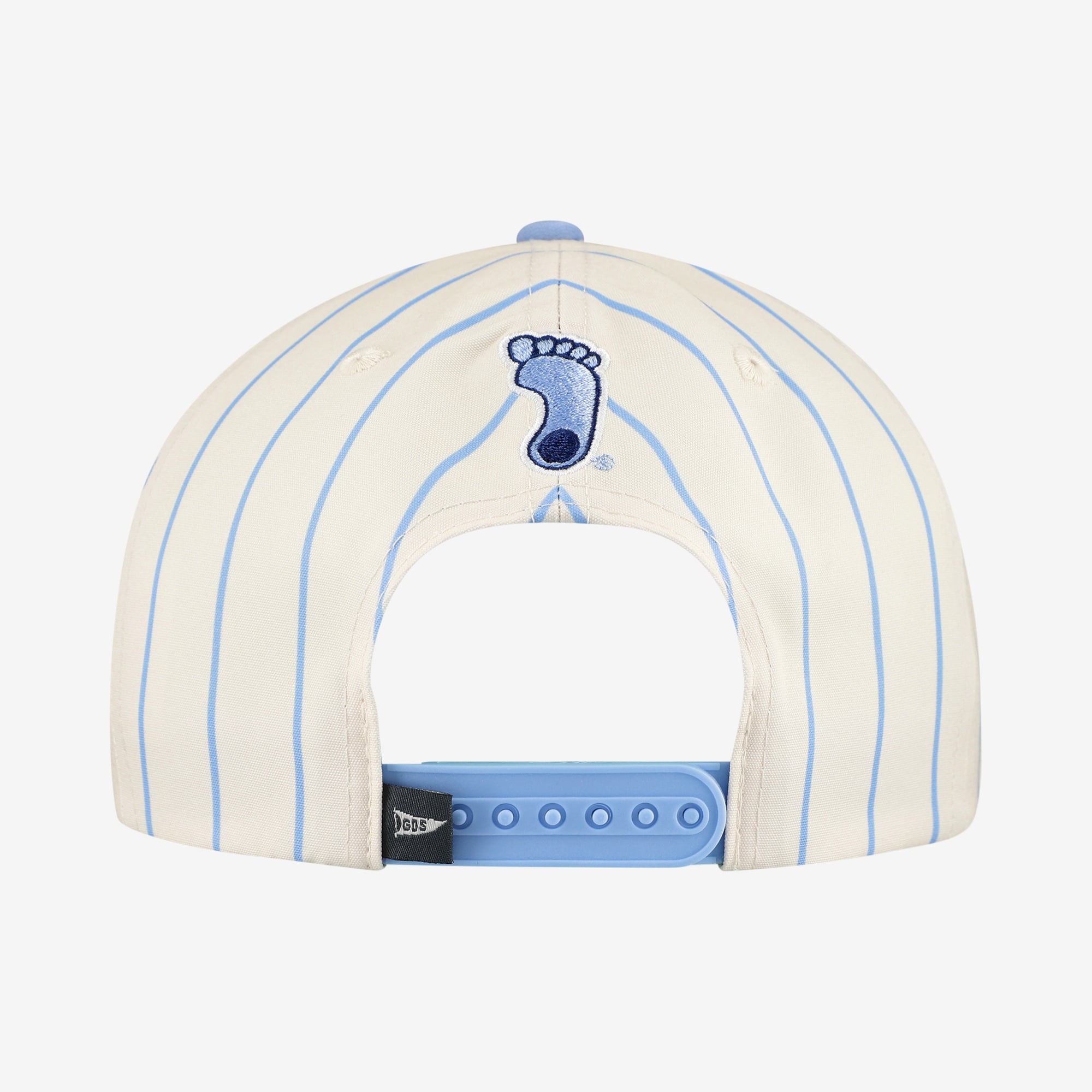 Casquette à rayures fines et à cinq panneaux ajustable en corde blanche North Carolina Tar Heels pour femmes, idéale pour les jours de match.