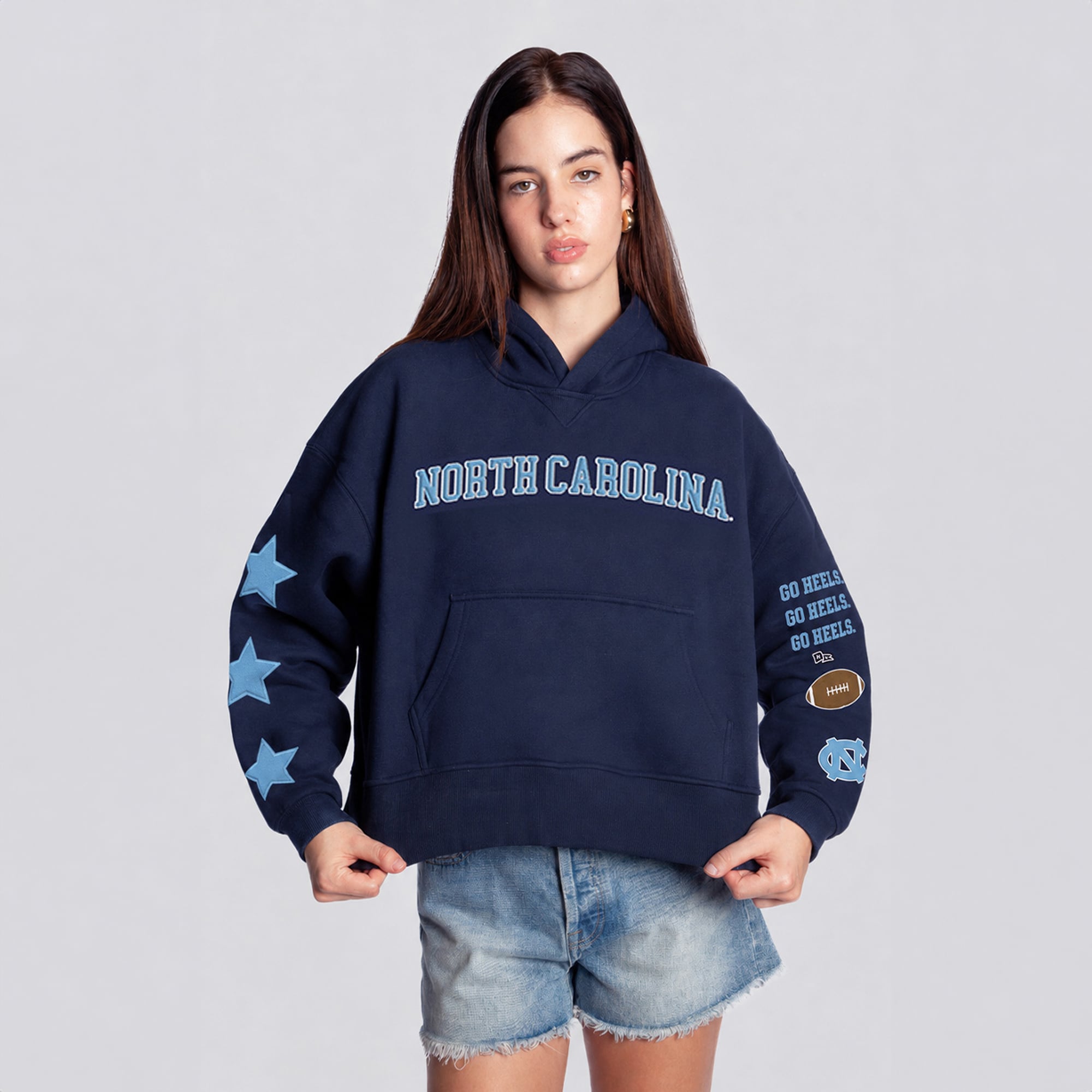 Sweat à capuche court Hype and Vice pour femme, bleu marine, North Carolina Tar Heels.
