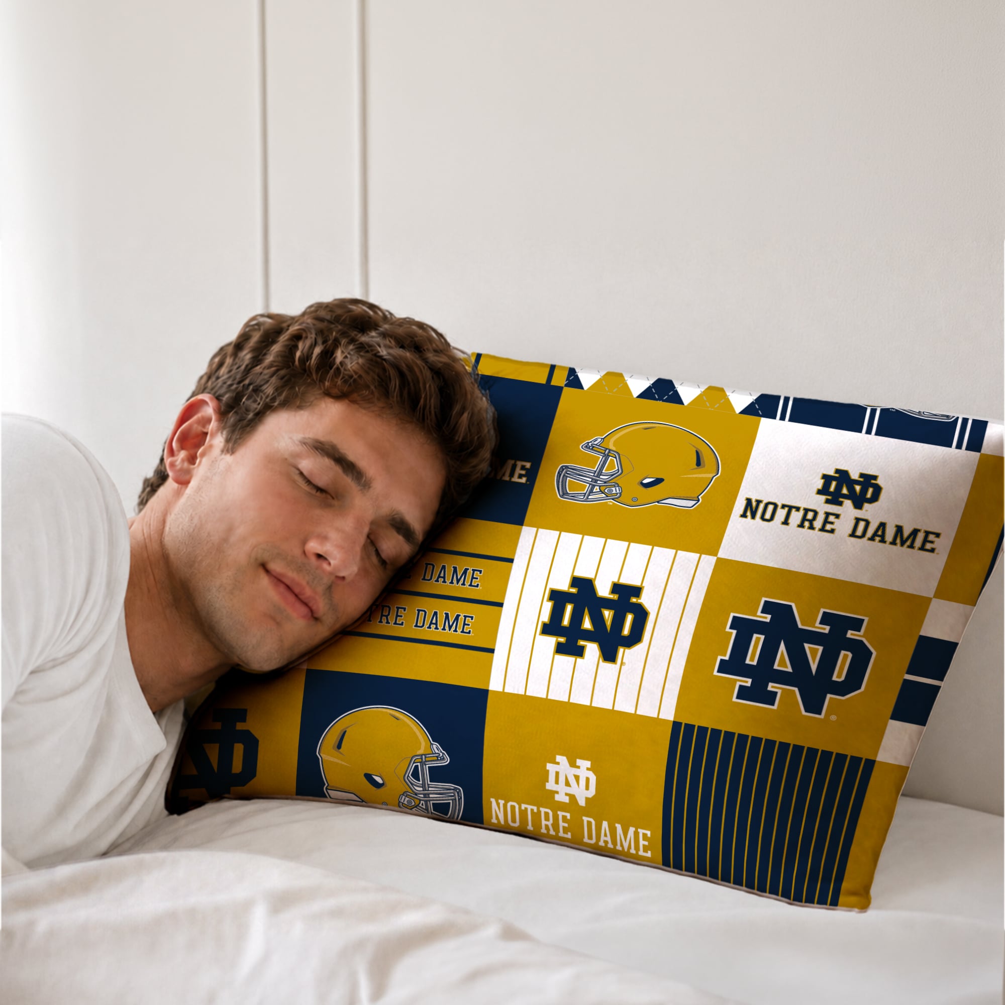 Pegasus Notre Dame Fighting Irish Patchwork Plaid Two-Piece Twin/Twin XL Bed in a Bag Set