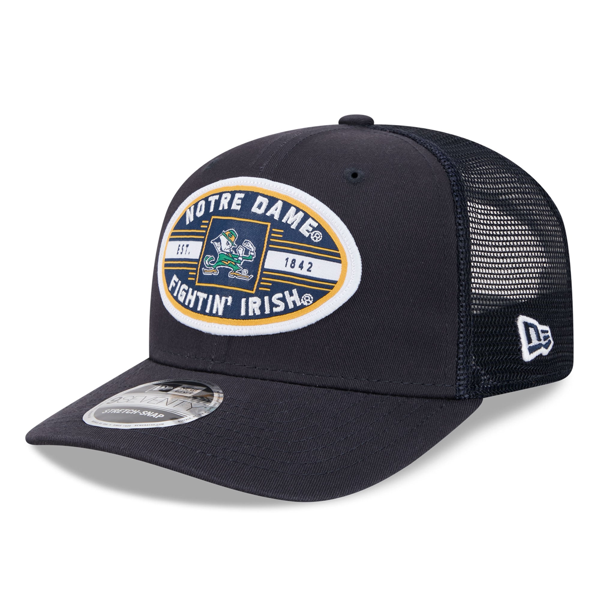 Casquette trucker unisexe New Era bleu marine Notre Dame Fighting Irish à écusson intégré 9SEVENTY