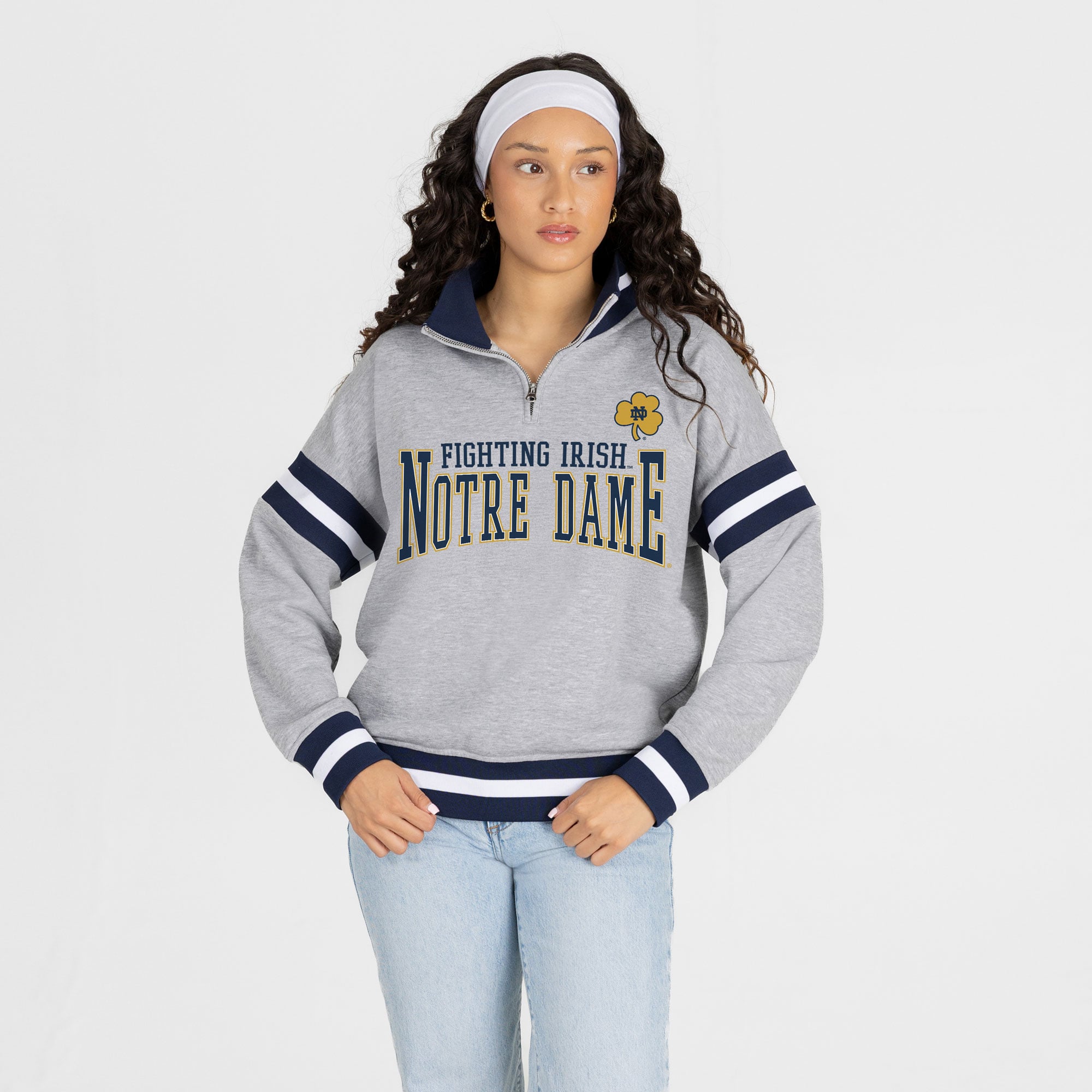 Pull à col zippé gris Notre Dame Fighting Irish « Hold the Line » pour femme, collection Gameday Couture.