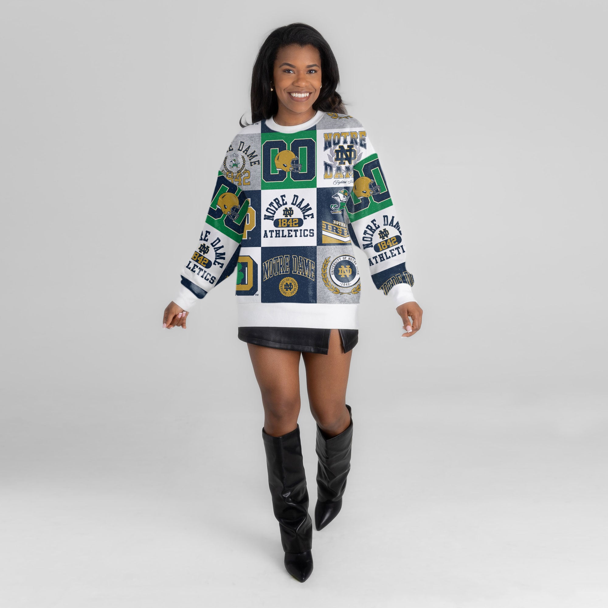 Pull à manches longues patchwork Notre Dame Fighting Irish bleu marine Gameday Couture pour femme