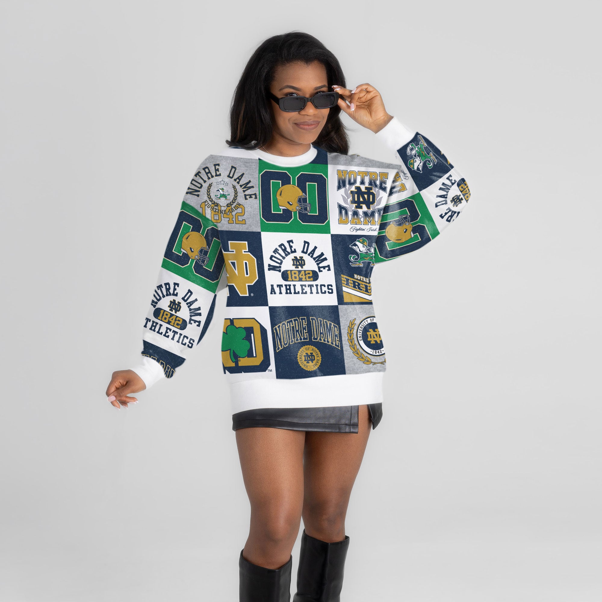 Pull à manches longues patchwork Notre Dame Fighting Irish bleu marine Gameday Couture pour femme