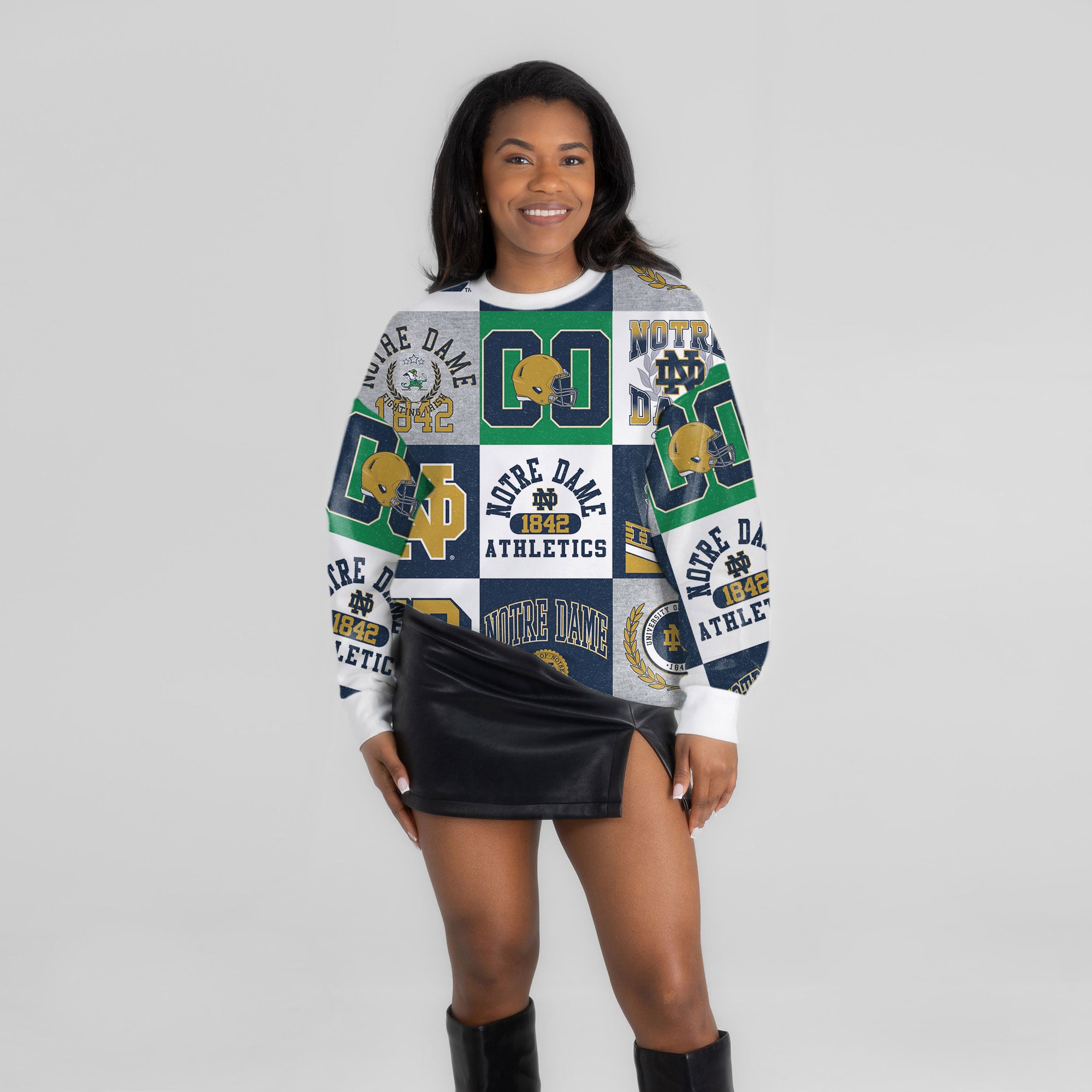 Pull à manches longues patchwork Notre Dame Fighting Irish bleu marine Gameday Couture pour femme