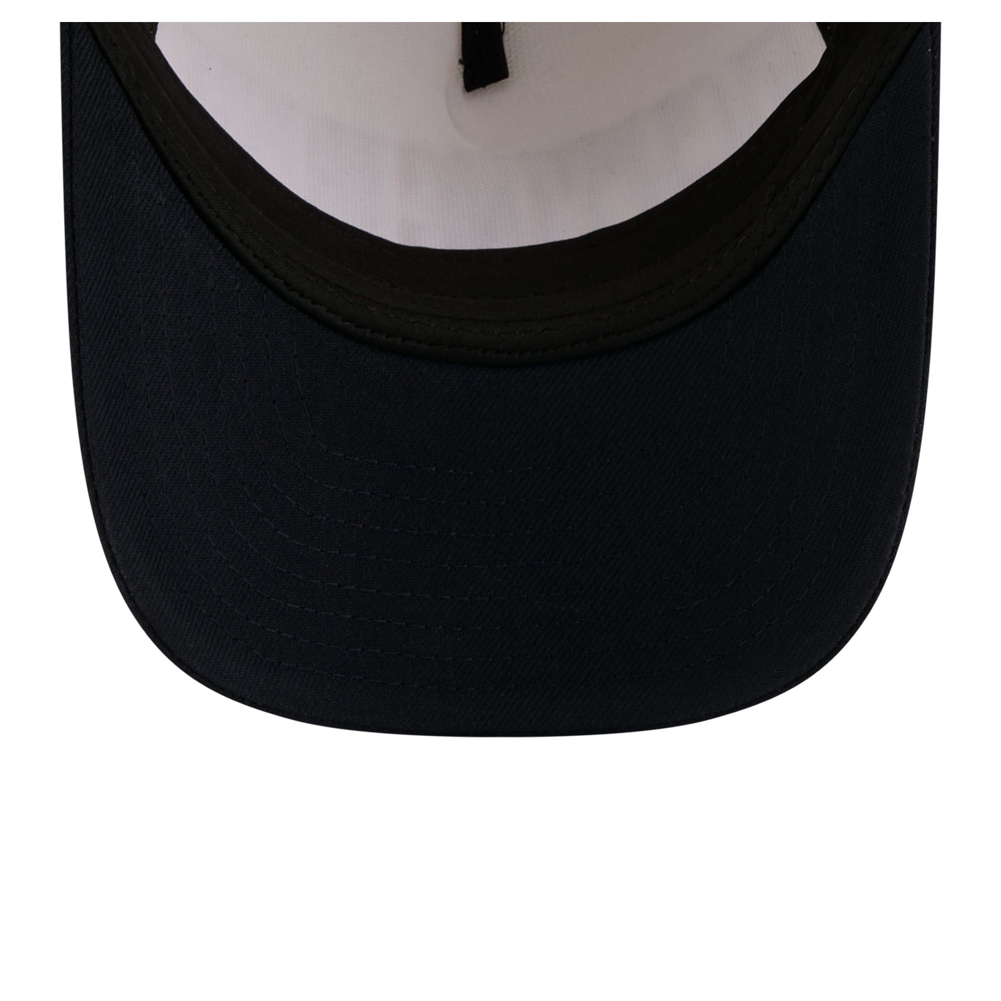 Casquette ajustable New Era 9FORTY pour femme, blanche et marine, motif Notre Dame Fighting Irish.