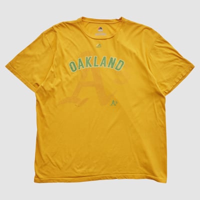 Oakland Athletics Majestic 2010s T-shirt - Yellow - XL by Fanatics Real Vintage