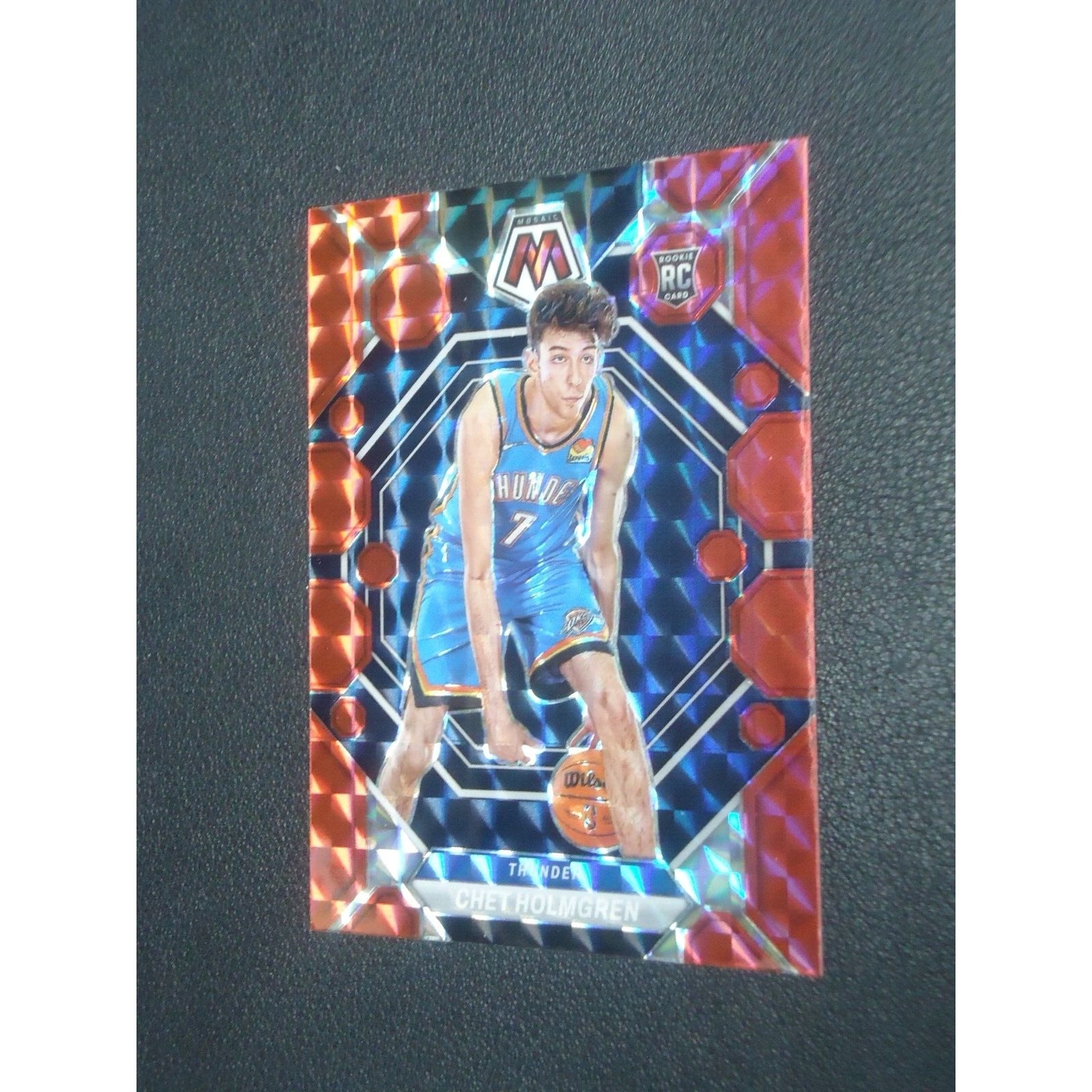 Chet Holmgren 2022-23 PANINI MOSAIC RED RC PRIZM Card #236 THUNDER