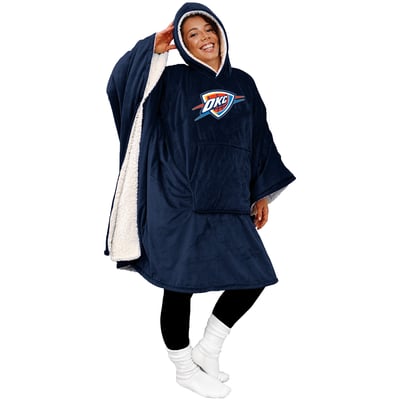 Oklahoma City Thunder Pegasus Team Color 50" x 70" Bloncho Sherpa Fan Cape