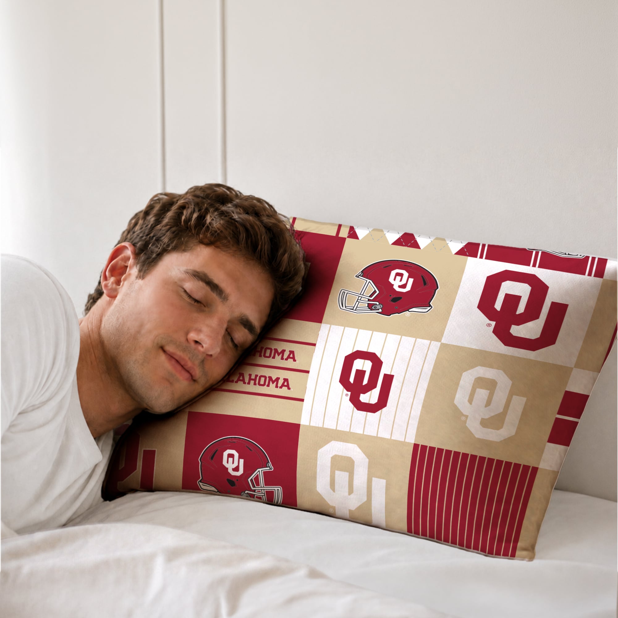 Pegasus Oklahoma Sooners Patchwork Plaid Two-Piece Twin/Twin XL Bed in a Bag Set