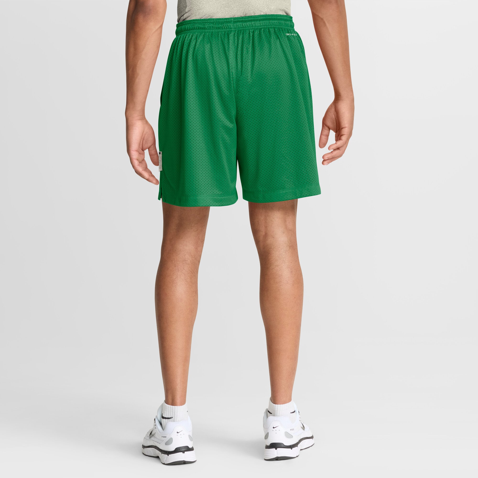 Short réversible Dri-FIT Nike vert/anthracite Oregon Ducks 2026 Sideline Standard Issue pour homme
