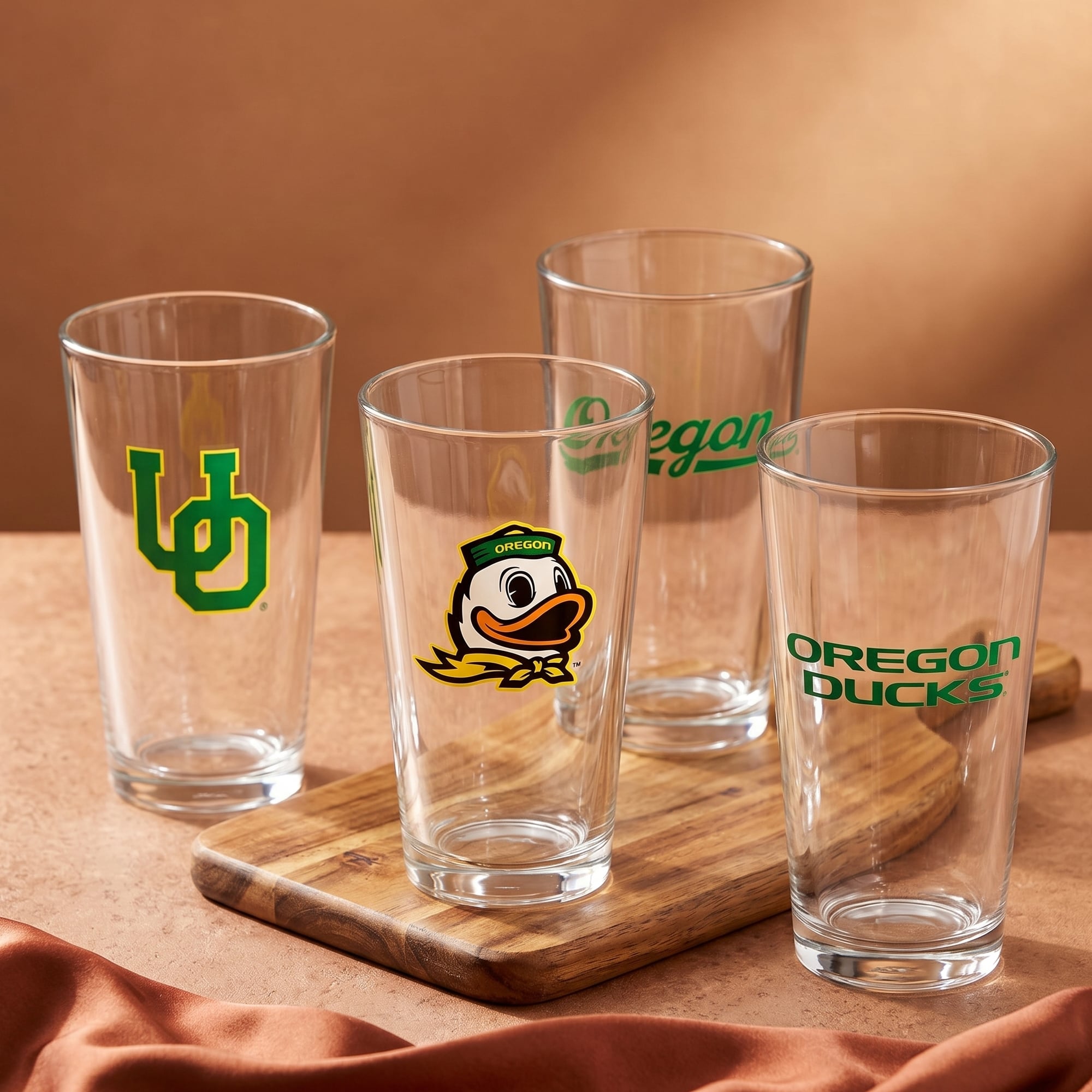 Oregon Ducks 16oz. Collector Pint Glass Four-Piece Set